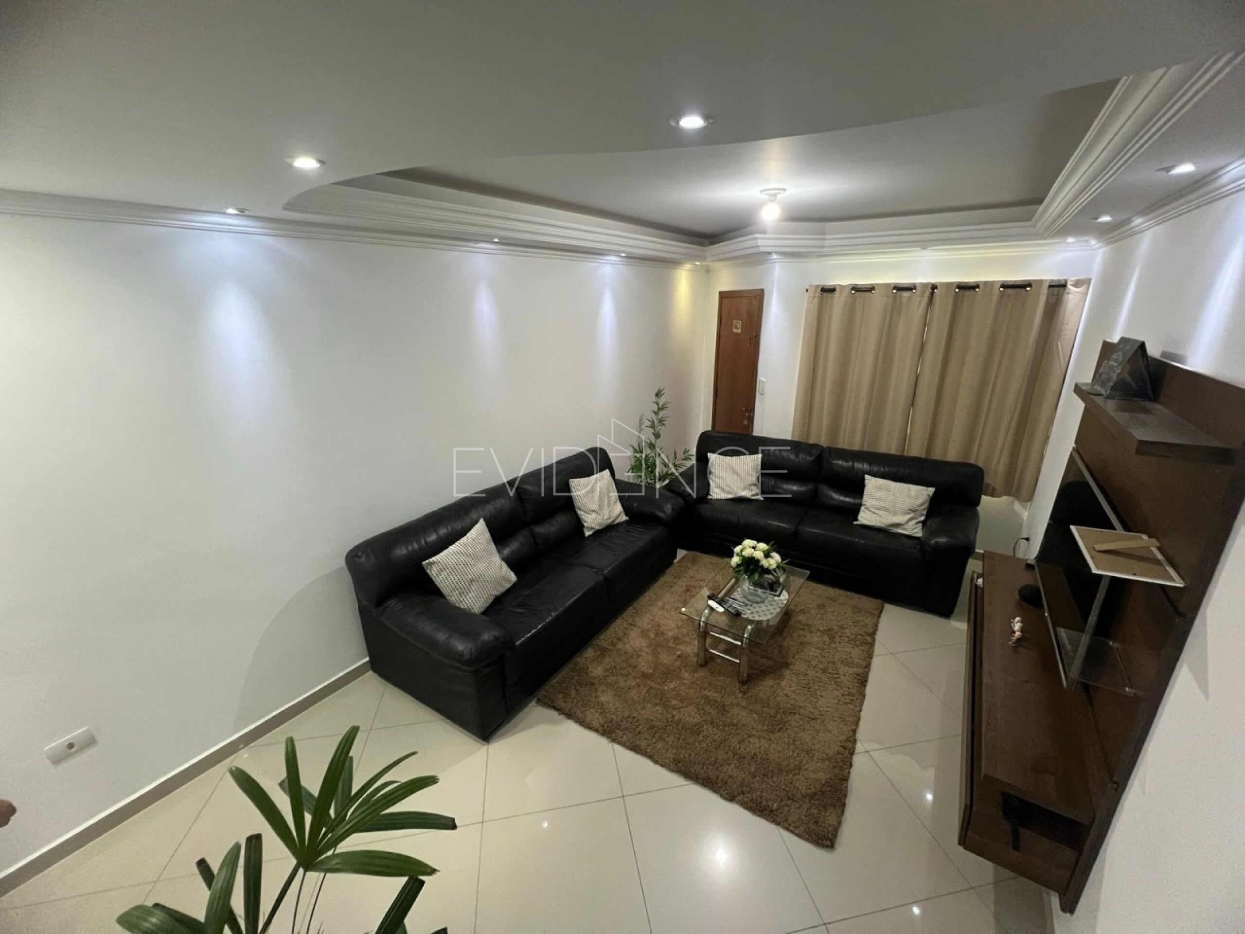 Casa Assobradada com 153m², 2 dormitórios, 2 suítes, 4 vagas no bairro Vila Guilhermina em São Paulo