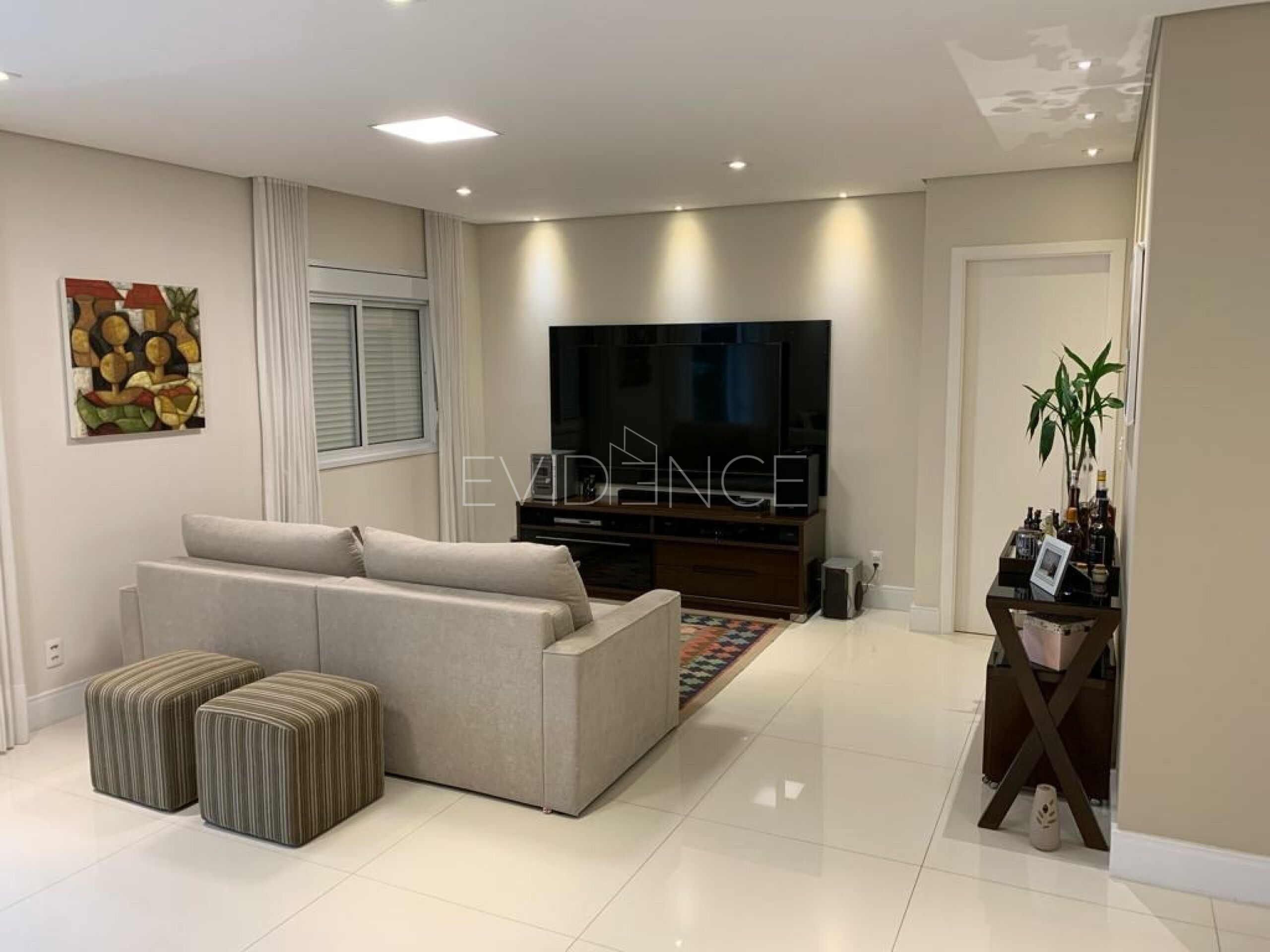 Apartamento com 148m², 4 dormitórios, 3 suítes, 3 vagas no bairro Vila Gomes Cardim em São Paulo