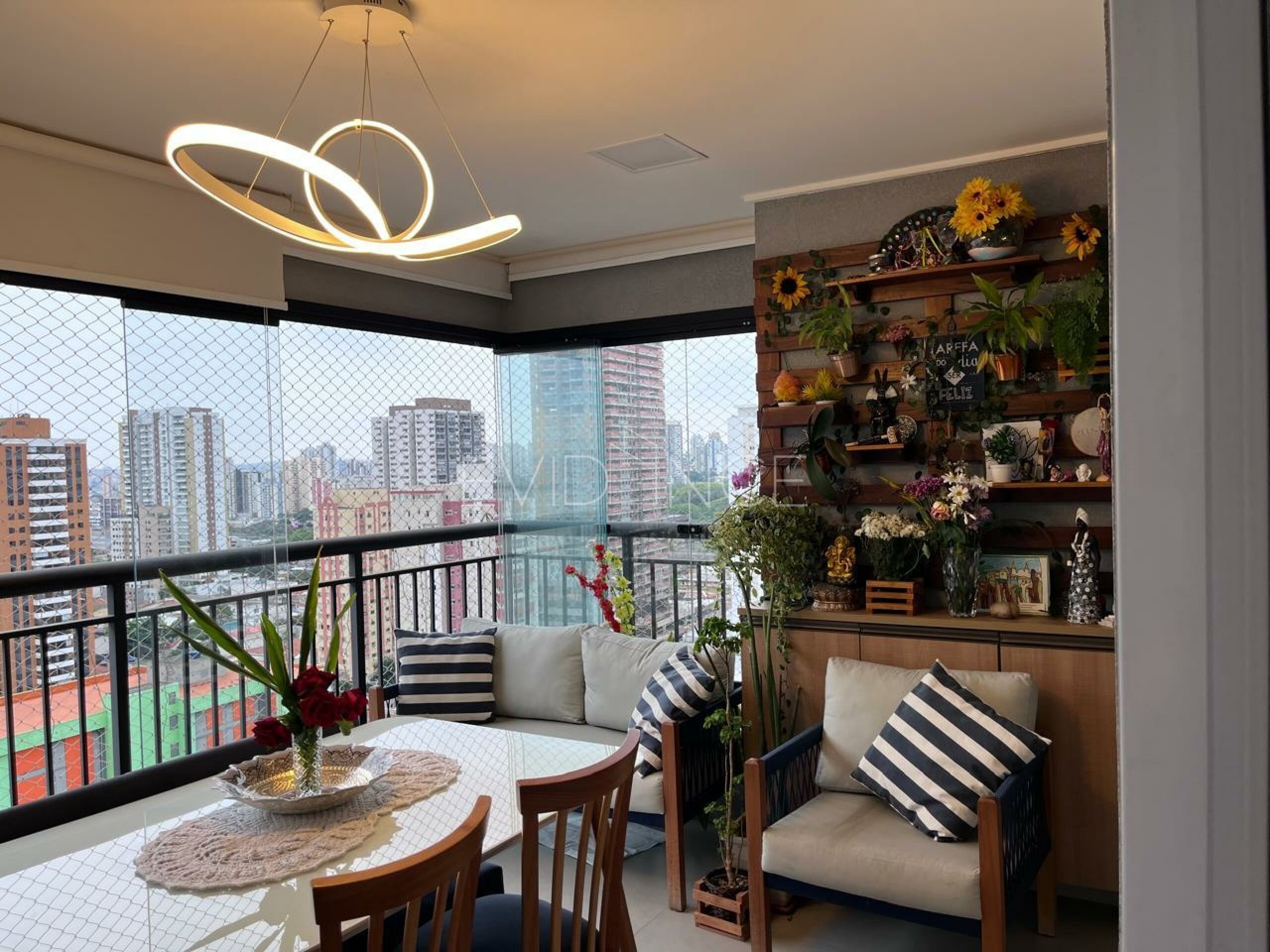 Apartamento com 85m², 3 dormitórios, 1 suíte, 3 vagas no bairro Parque São Jorge em São Paulo