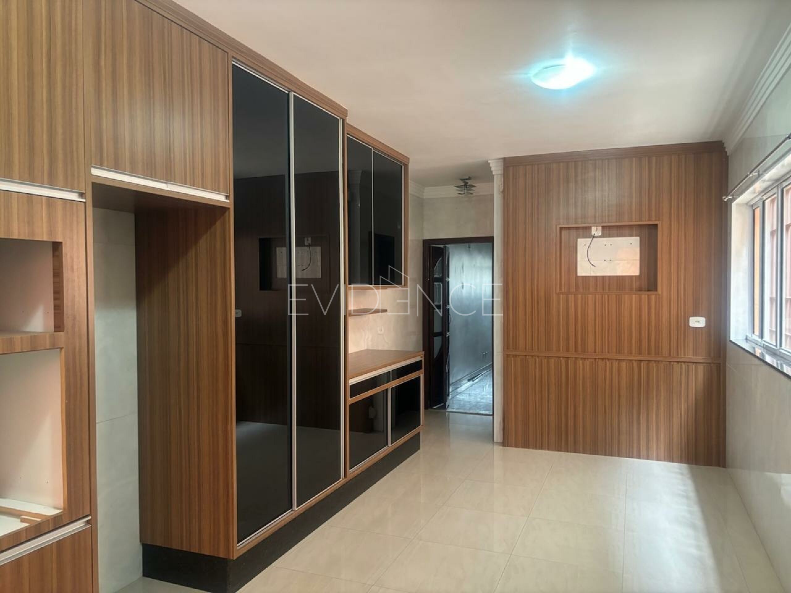Casa Assobradada com 200m², 3 dormitórios, 1 suíte, 2 vagas no bairro Tatuapé em São Paulo