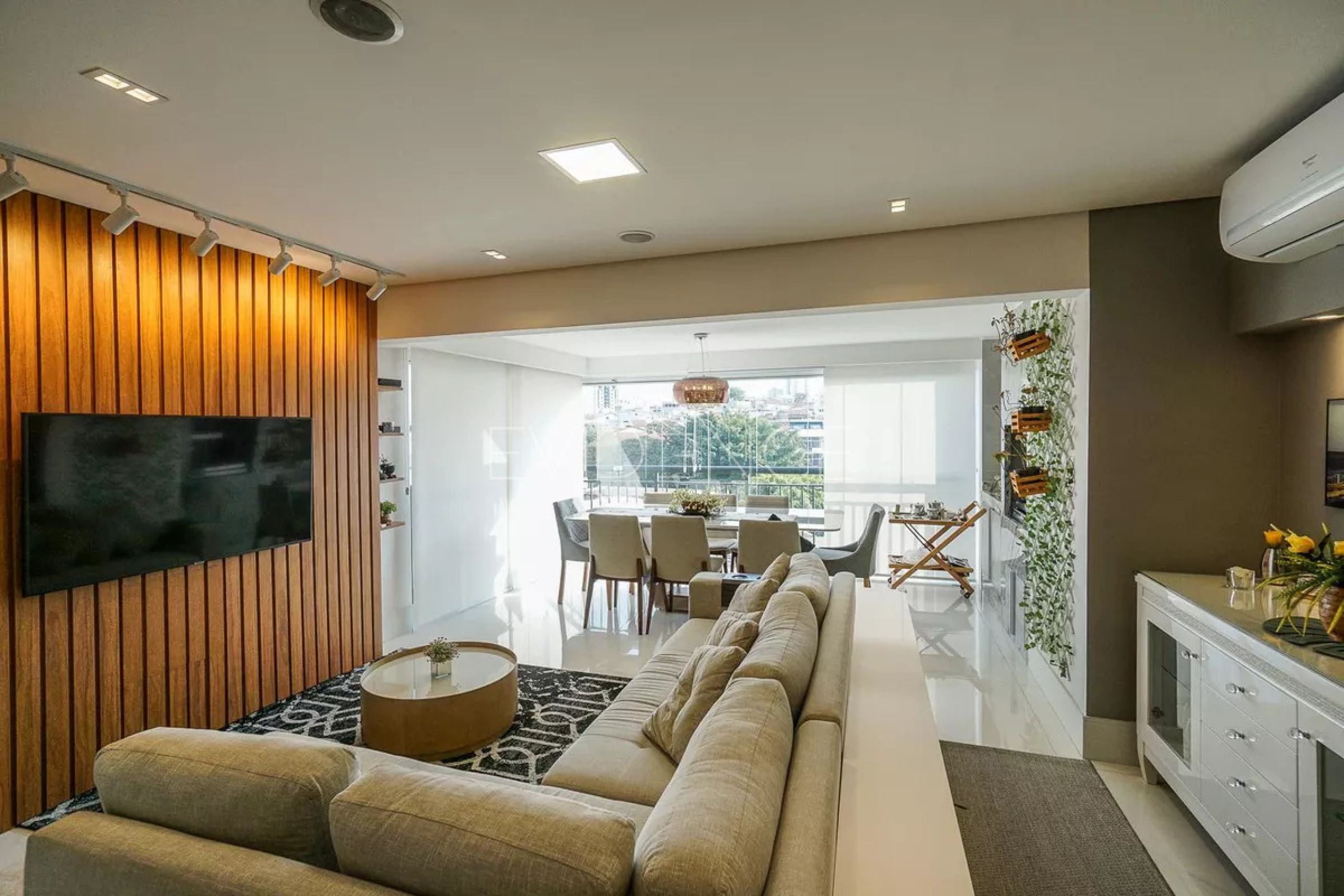 Apartamento com 103m², 3 dormitórios, 1 suíte, 2 vagas no bairro Vila Carrão em São Paulo