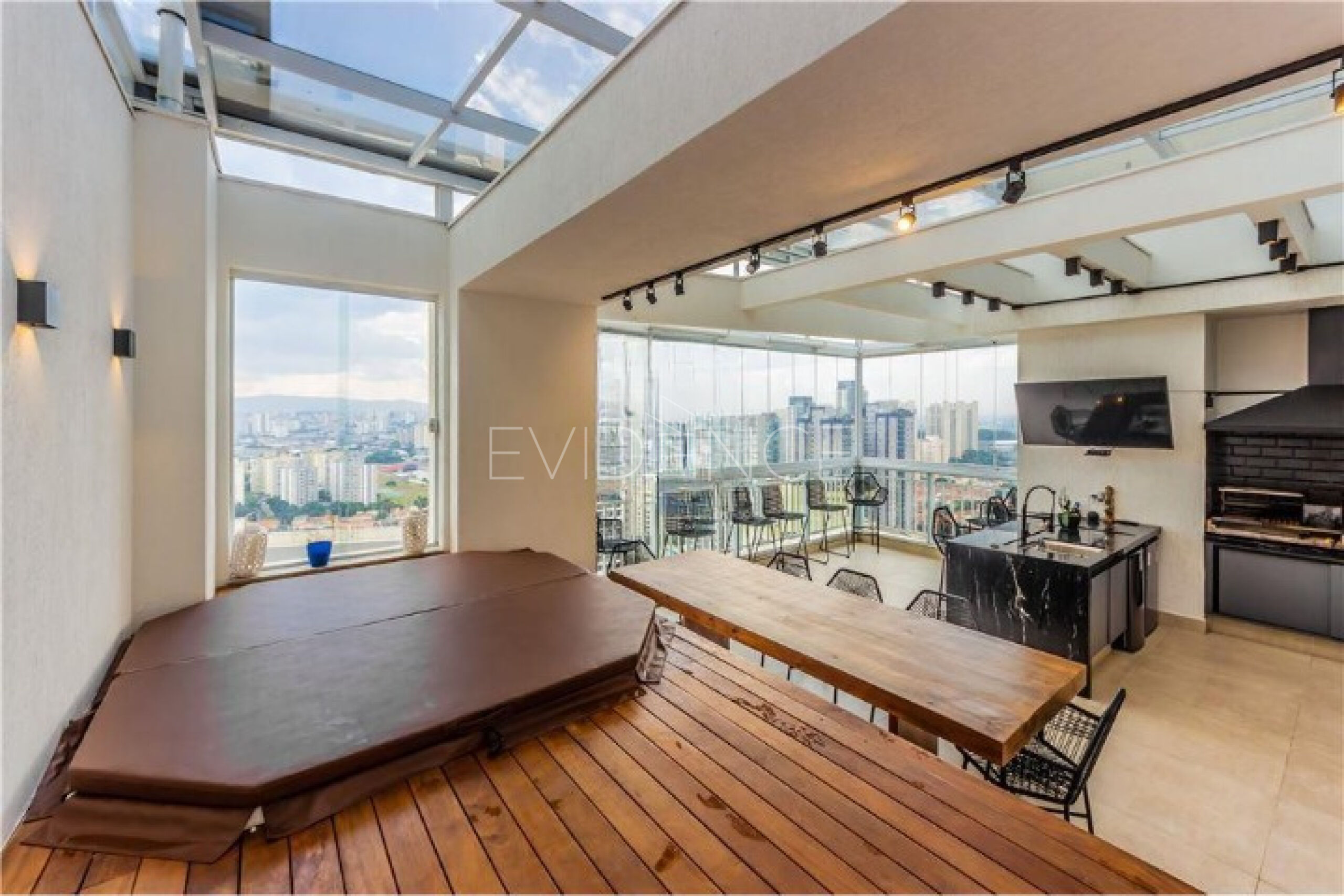 Apartamento com 160m², 3 dormitórios, 3 suítes, 3 vagas no bairro Tatuapé em São Paulo