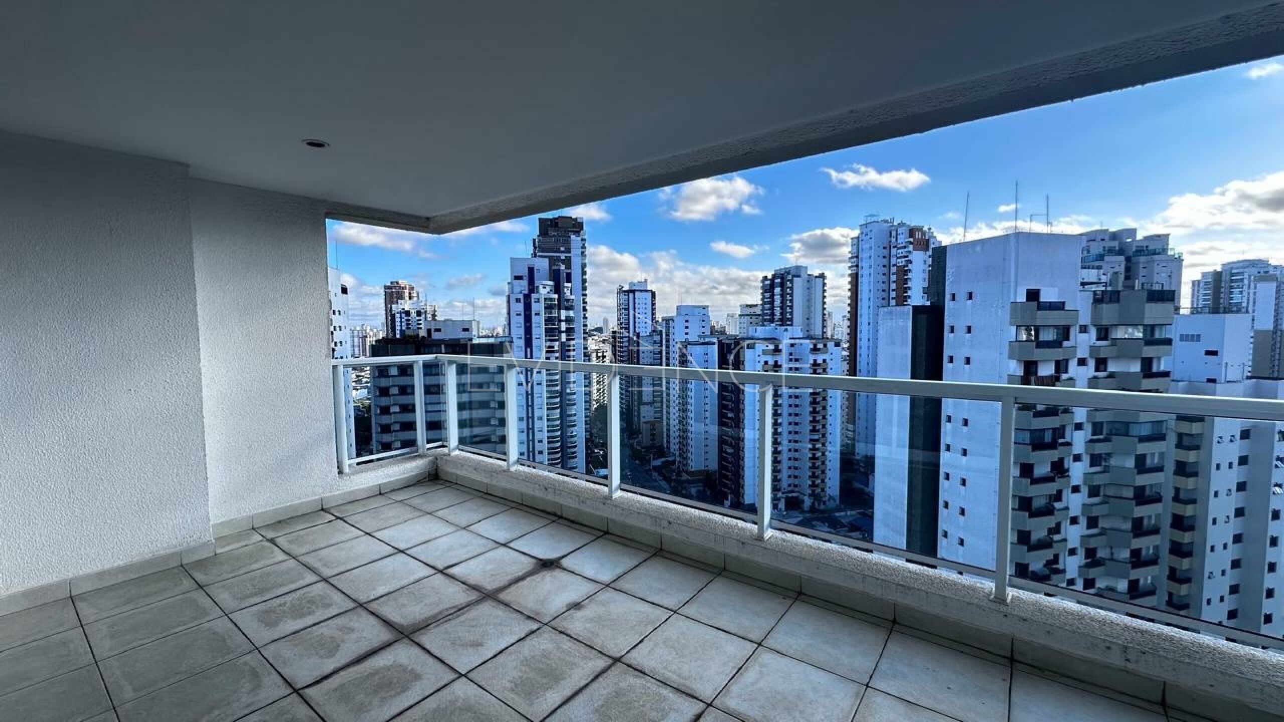 Apartamento com 100m², 3 dormitórios, 1 suíte, 2 vagas no bairro Jardim Anália Franco em São Paulo