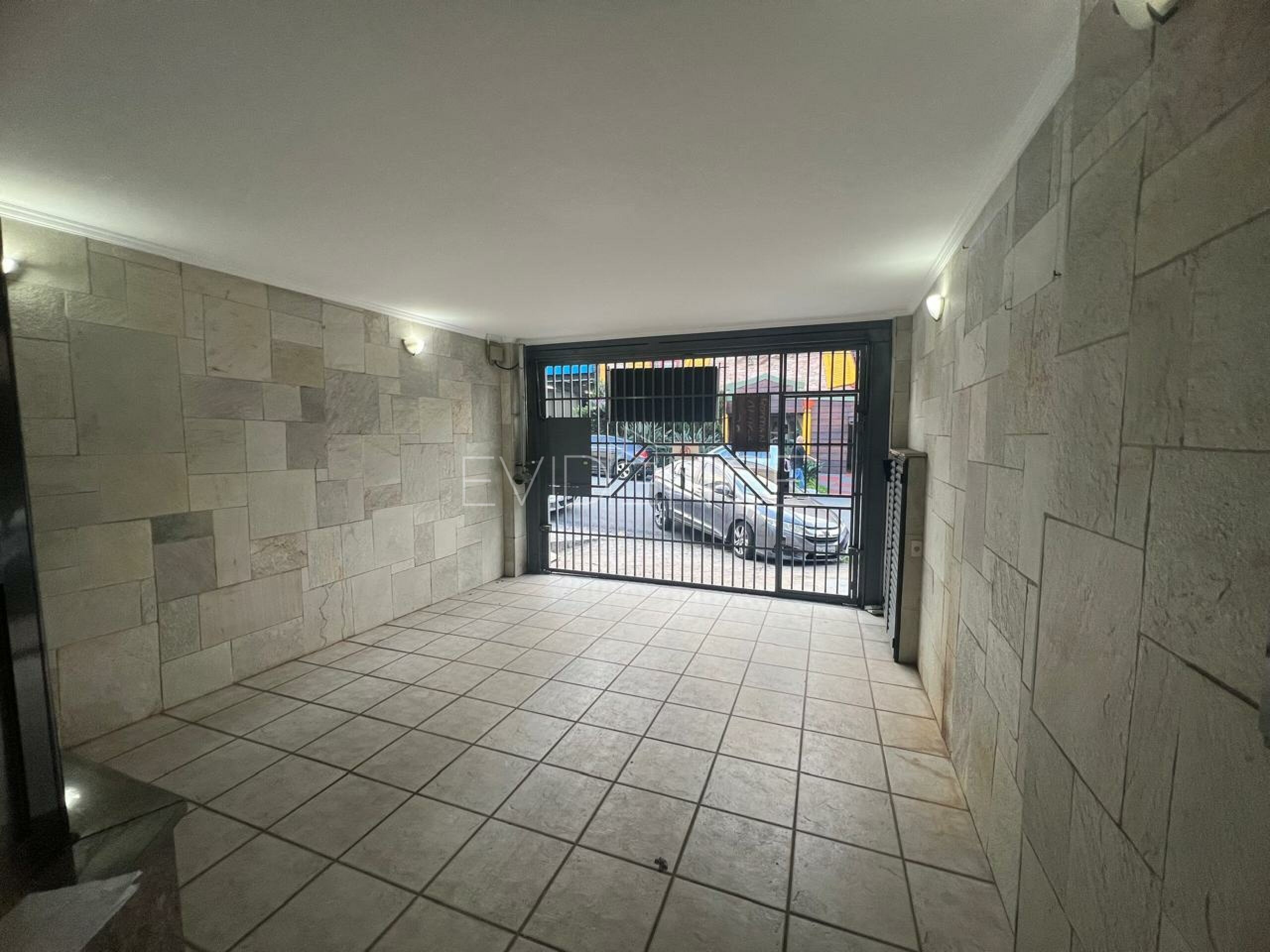 Sobrado com 180m², 3 dormitórios, 1 suíte, 2 vagas no bairro Tatuapé em São Paulo