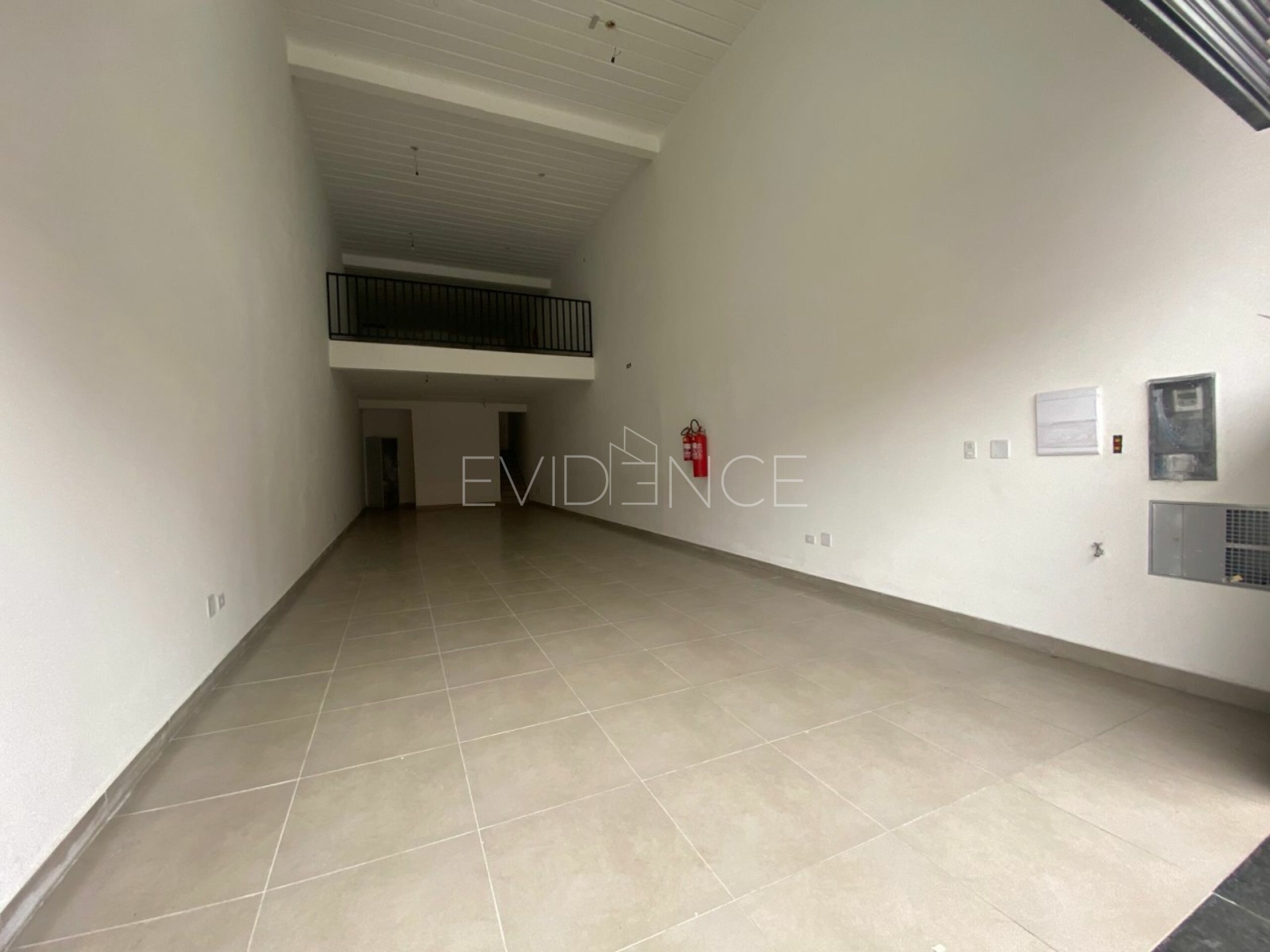 Loja com 125m², 2 vagas no bairro Vila Antonieta em São Paulo