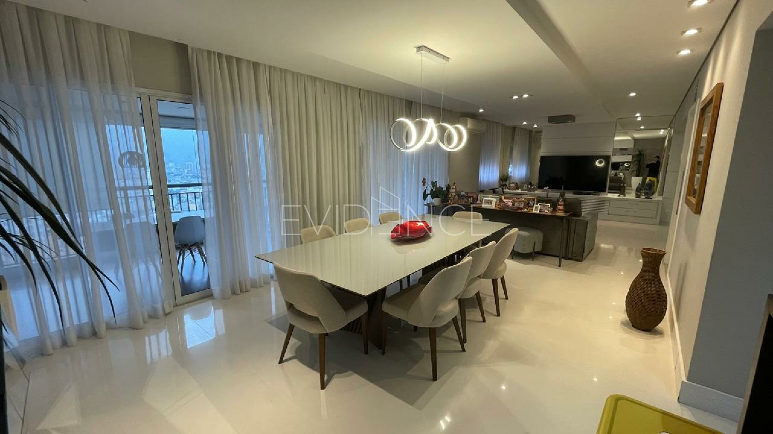 Apartamento com 180m², 3 dormitórios, 3 suítes, 3 vagas no bairro Belenzinho em São Paulo