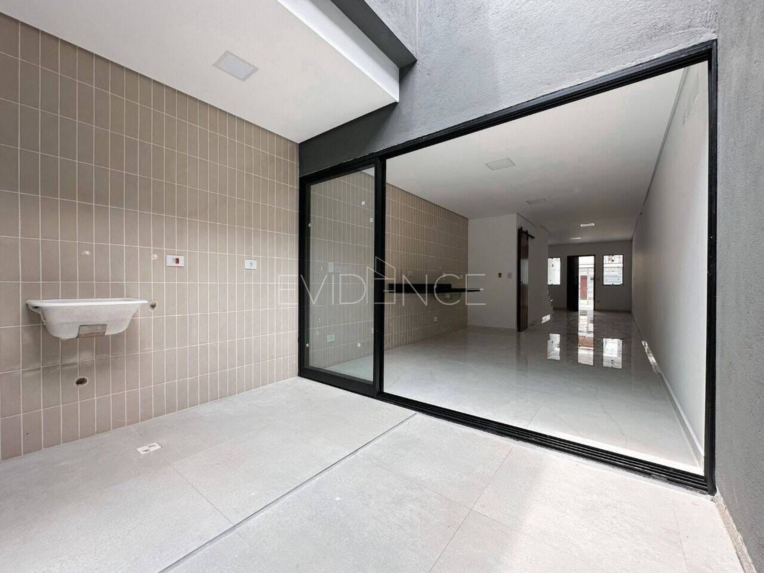 Sobrado com 137m², 3 dormitórios, 2 suítes, 2 vagas no bairro Jardim Aricanduva em São Paulo