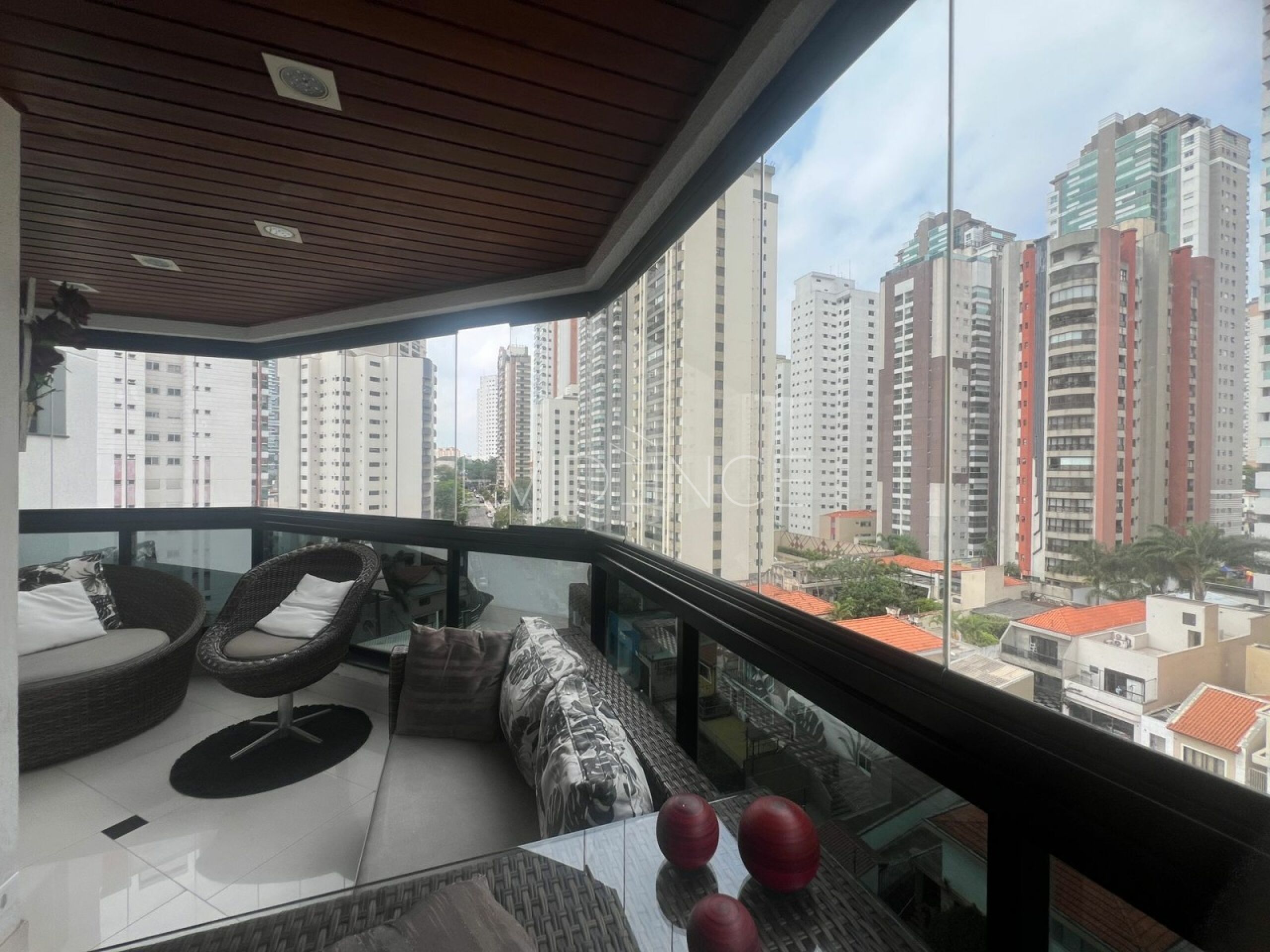 Apartamento com 125m², 3 dormitórios, 3 suítes, 2 vagas no bairro Vila Regente Feijó em São Paulo