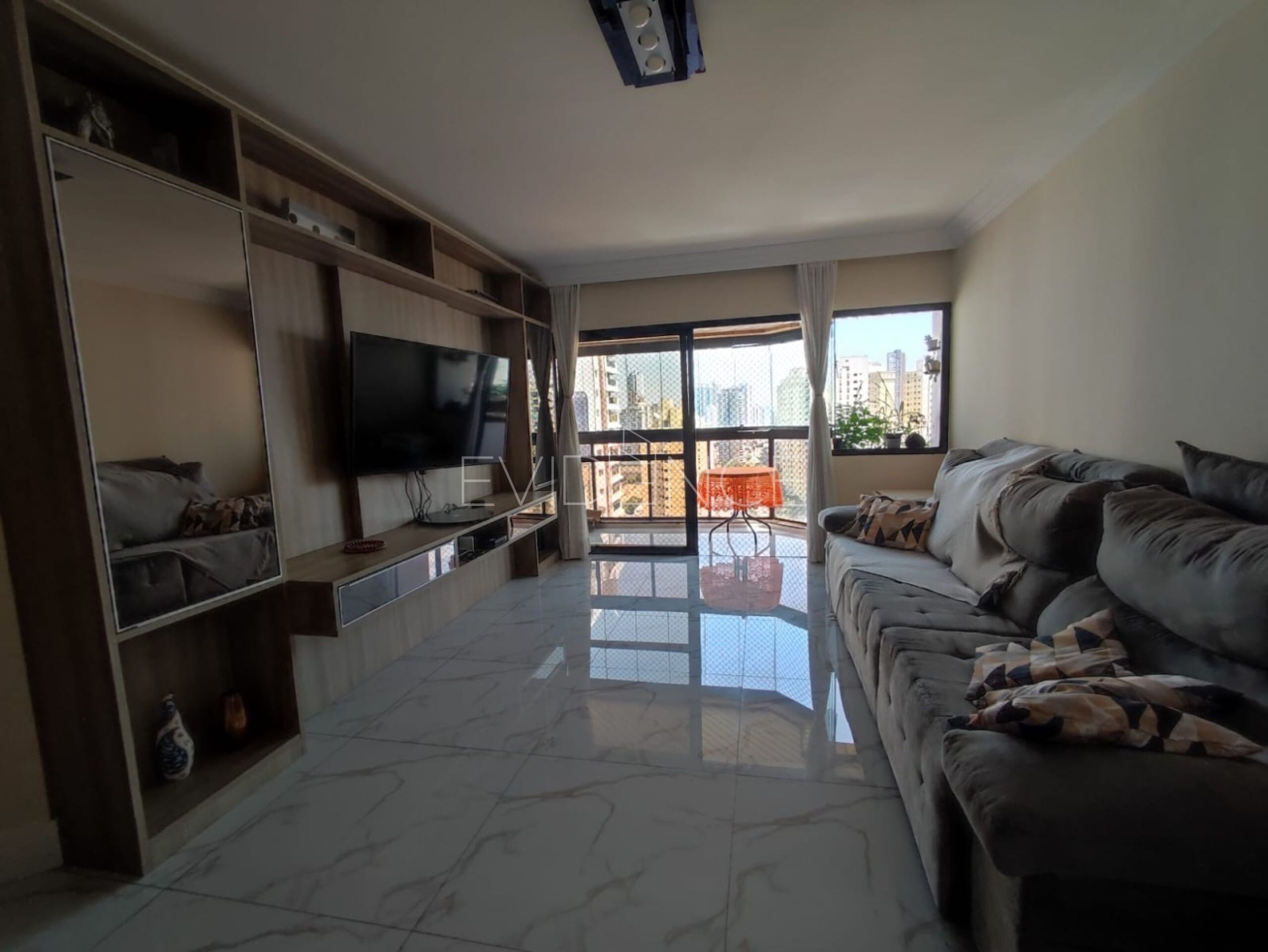 Apartamento com 125m², 3 dormitórios, 1 suíte, 2 vagas no bairro Vila Carrão em São Paulo