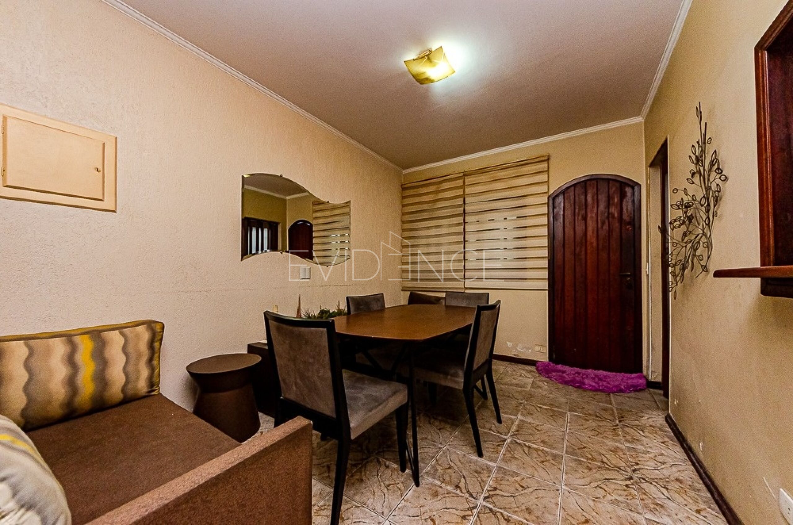 Sobrado Comercial com 400m², 6 dormitórios, 2 suítes, 2 vagas no bairro Tatuapé em São Paulo