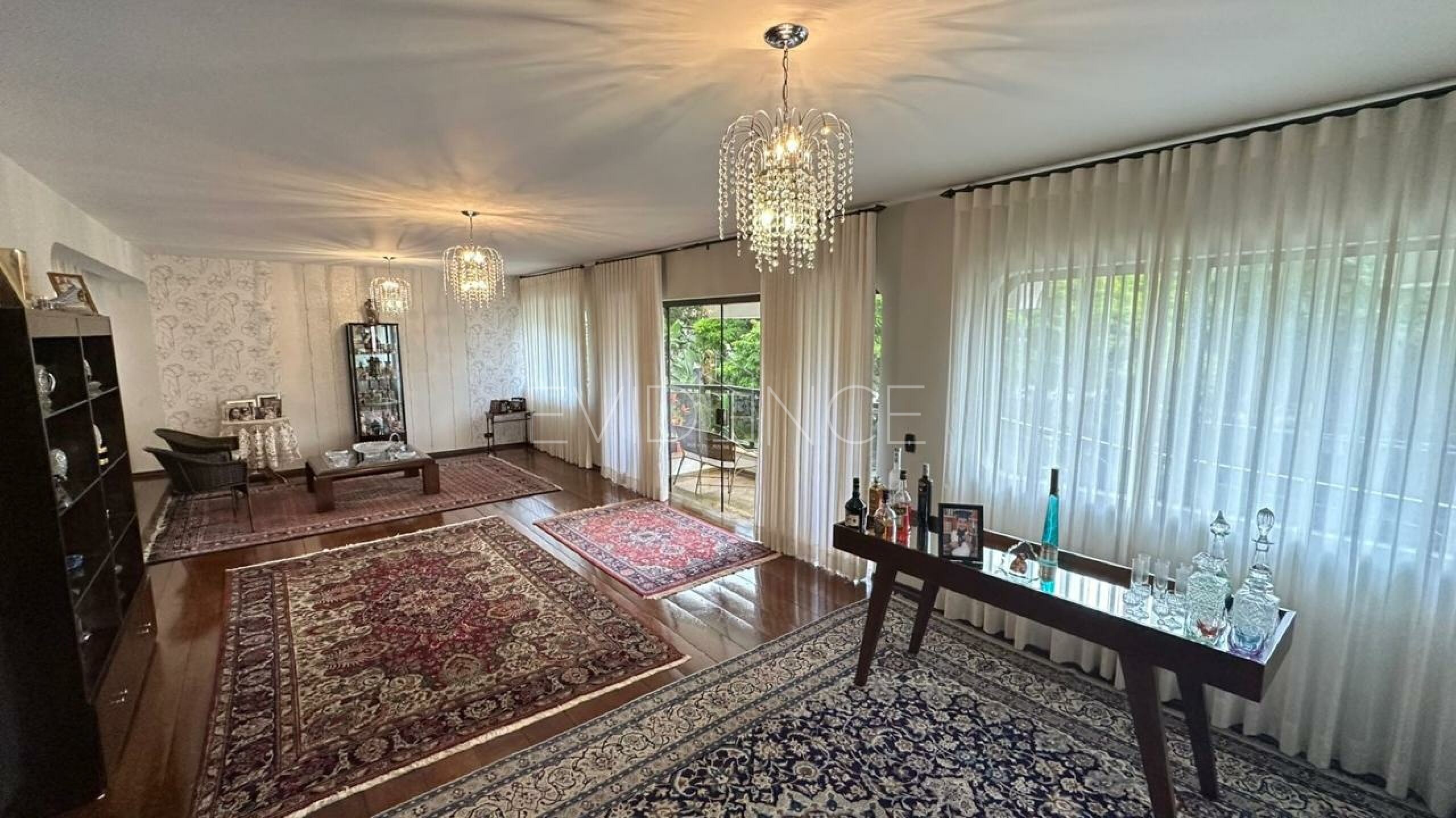 Apartamento com 300m², 4 dormitórios, 2 suítes, 3 vagas no bairro Tatuapé em São Paulo