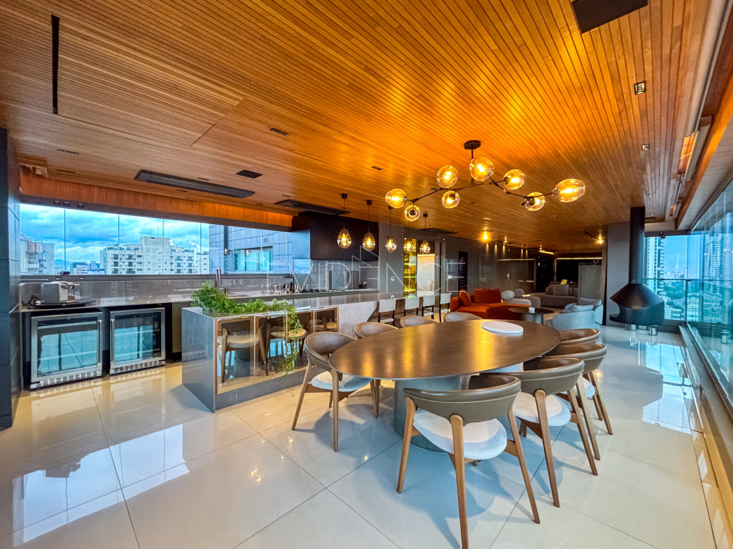 Apartamento com 337m², 3 dormitórios, 3 suítes, 5 vagas no bairro Tatuapé em São Paulo