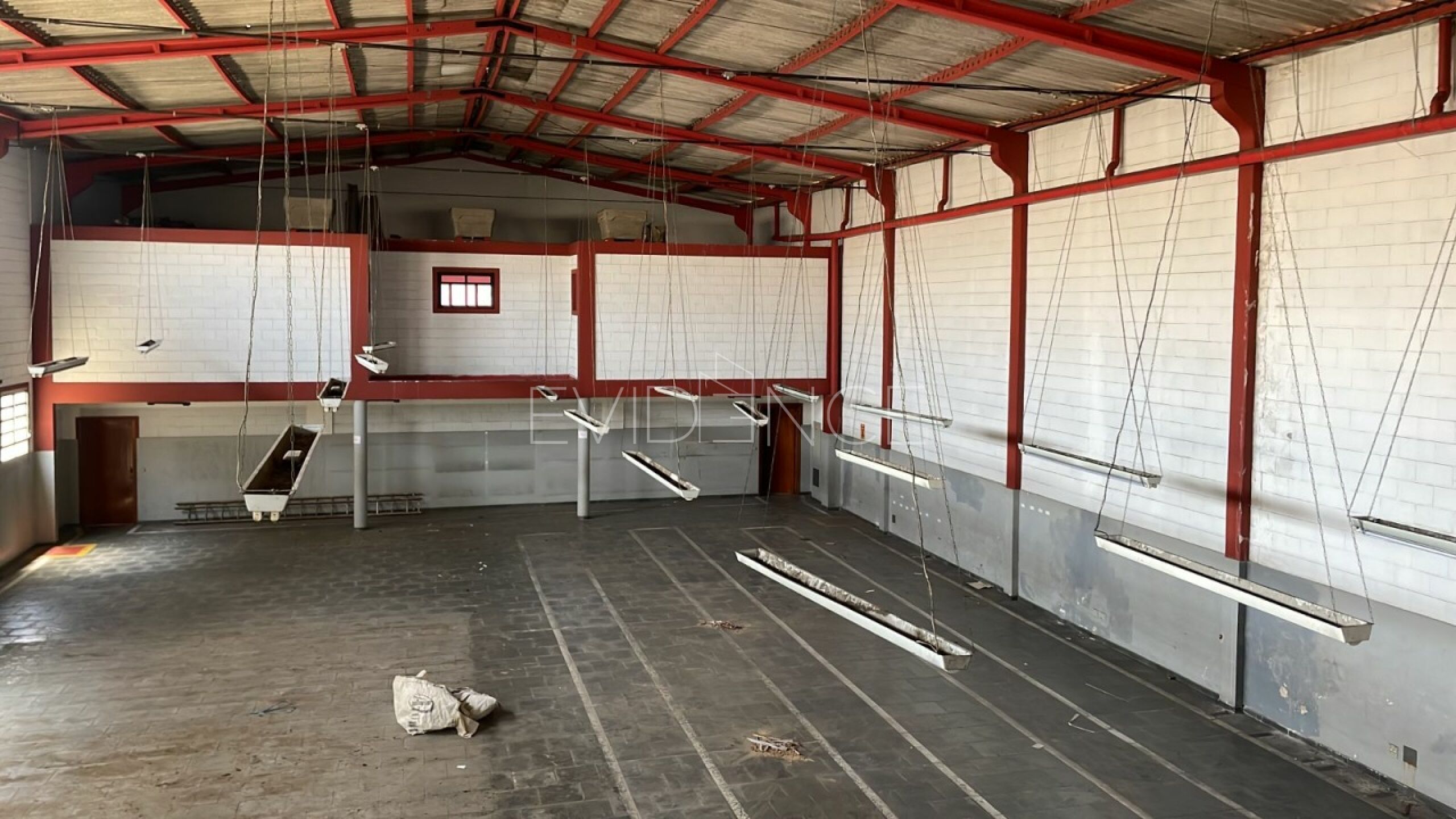 Galpão com 680m² no bairro Vila Antonieta em São Paulo