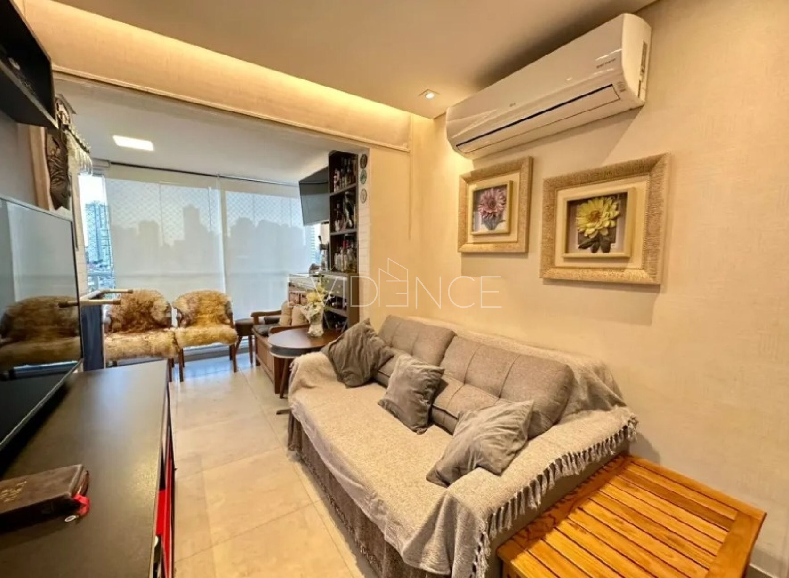 Apartamento com 60m², 2 dormitórios, 1 suíte, 1 vaga no bairro Vila Regente Feijó em São Paulo