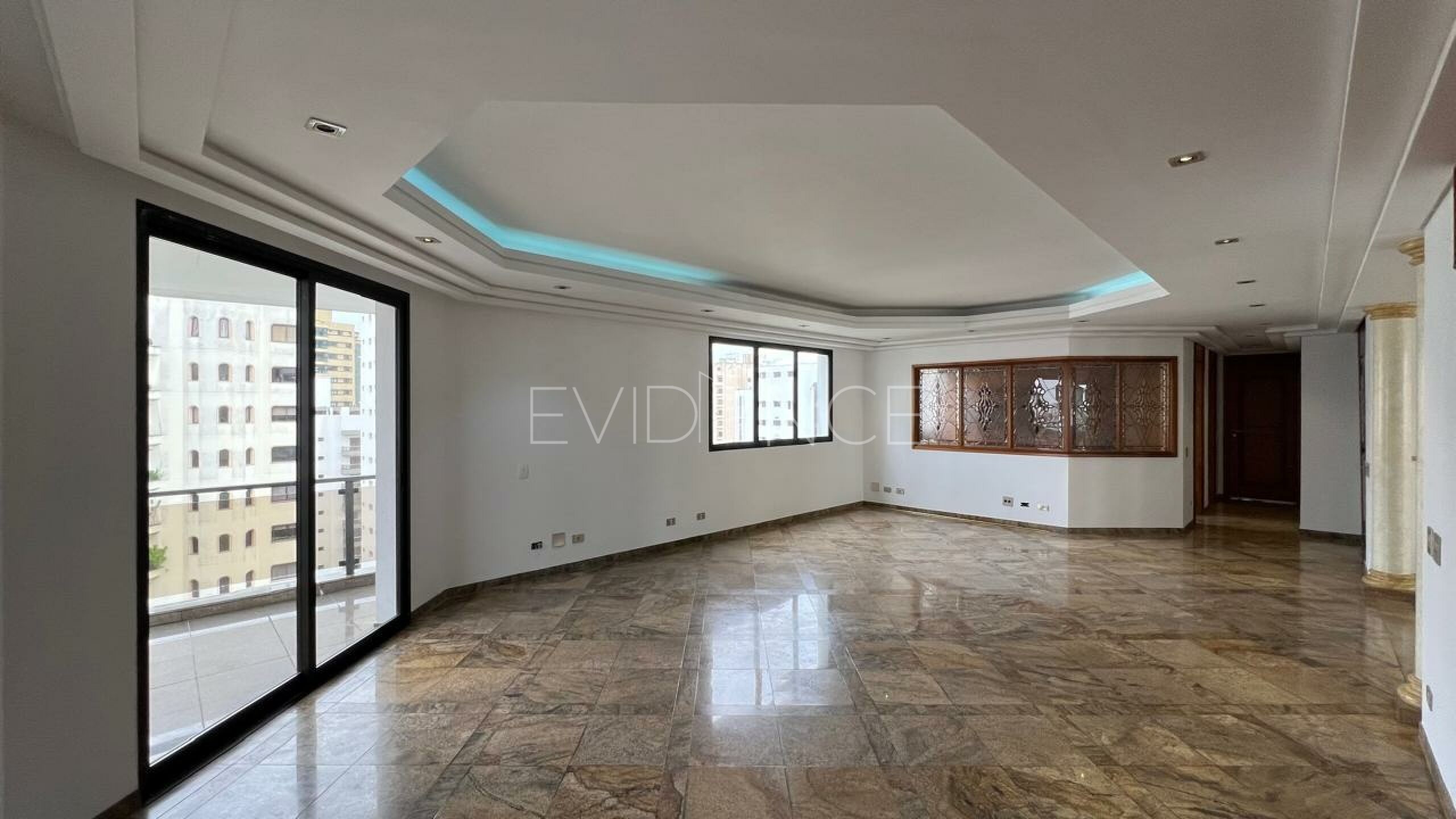 Apartamento com 346m², 4 dormitórios, 3 suítes, 4 vagas no bairro Tatuapé em São Paulo