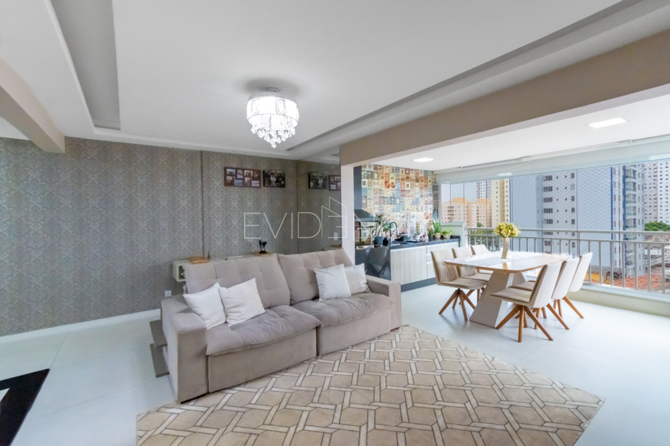 Apartamento com 102m², 3 dormitórios, 1 suíte, 2 vagas no bairro Tatuapé em São Paulo