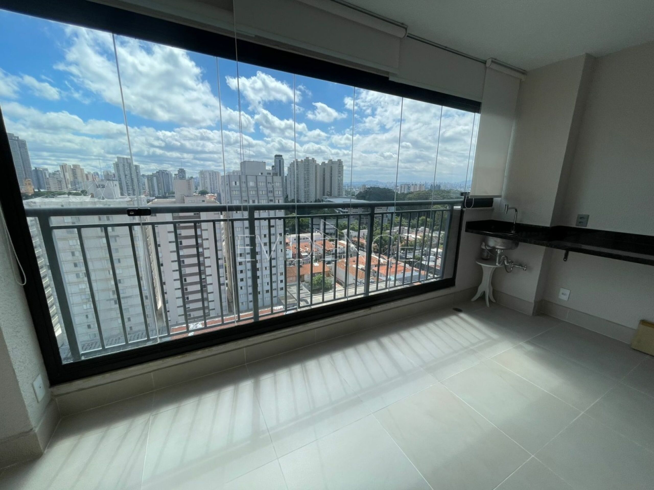 Apartamento com 84m², 2 dormitórios, 1 suíte, 2 vagas no bairro Parque São Jorge em São Paulo