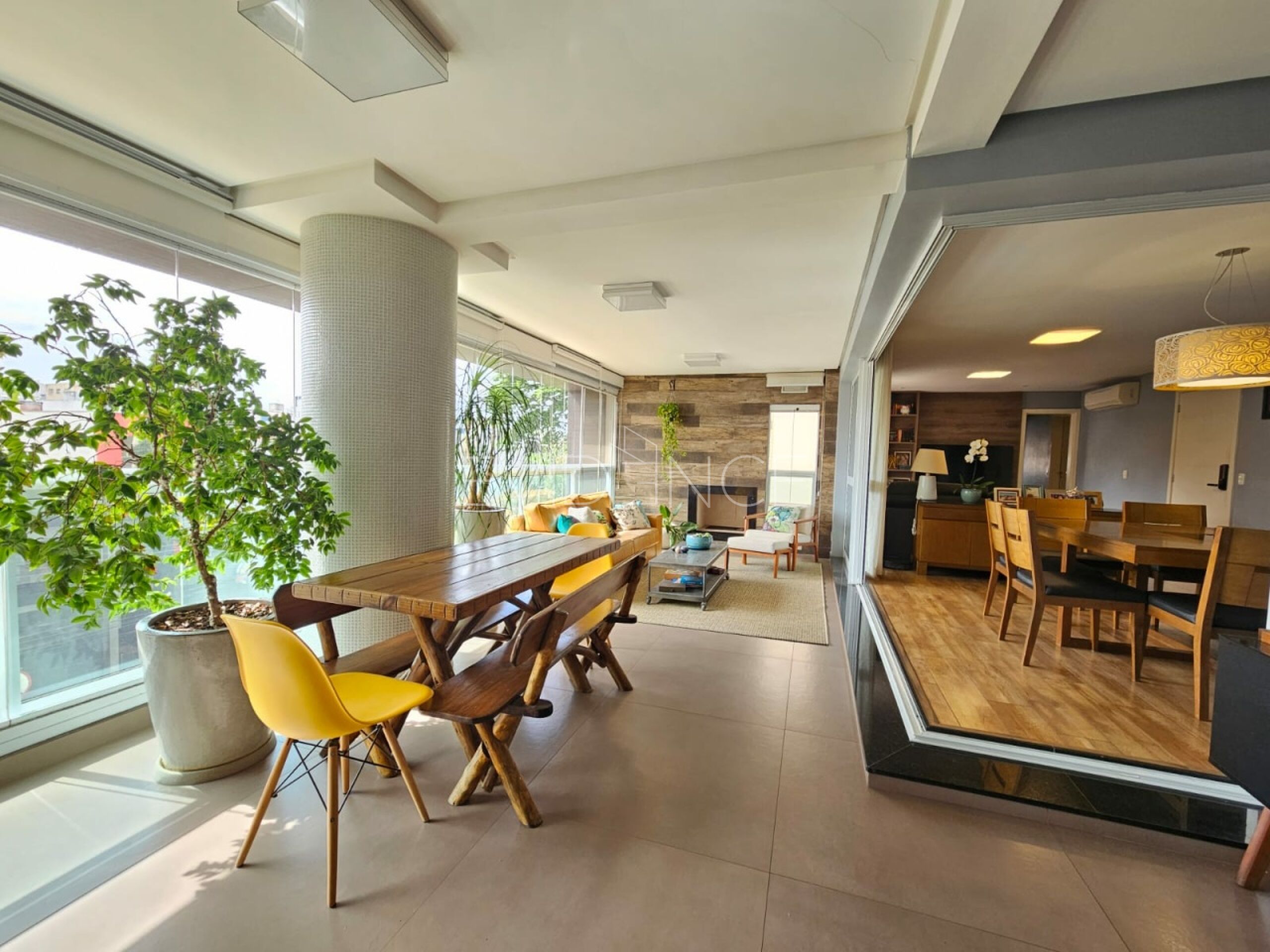 Apartamento com 171m², 3 dormitórios, 3 suítes, 3 vagas no bairro Tatuapé em São Paulo