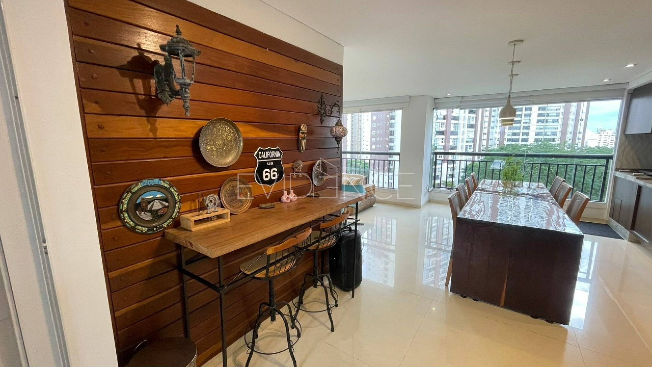 Apartamento com 225m², 3 dormitórios, 3 suítes, 4 vagas no bairro Tatuapé em São Paulo