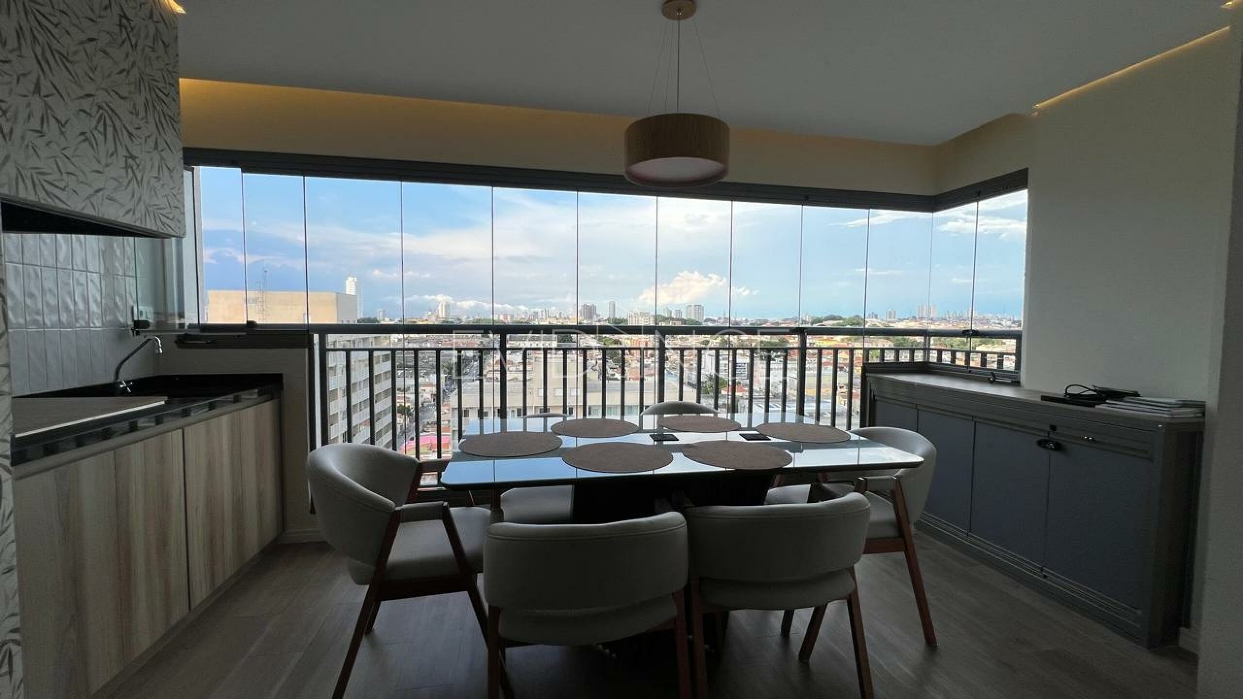 Apartamento com 80m², 2 dormitórios, 1 suíte, 1 vaga no bairro Vila Ema em São Paulo