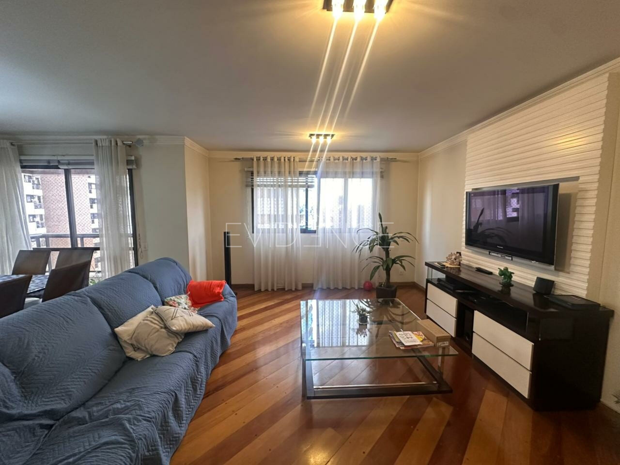 Apartamento com 136m², 2 dormitórios, 2 suítes, 3 vagas no bairro Jardim Anália Franco em São Paulo