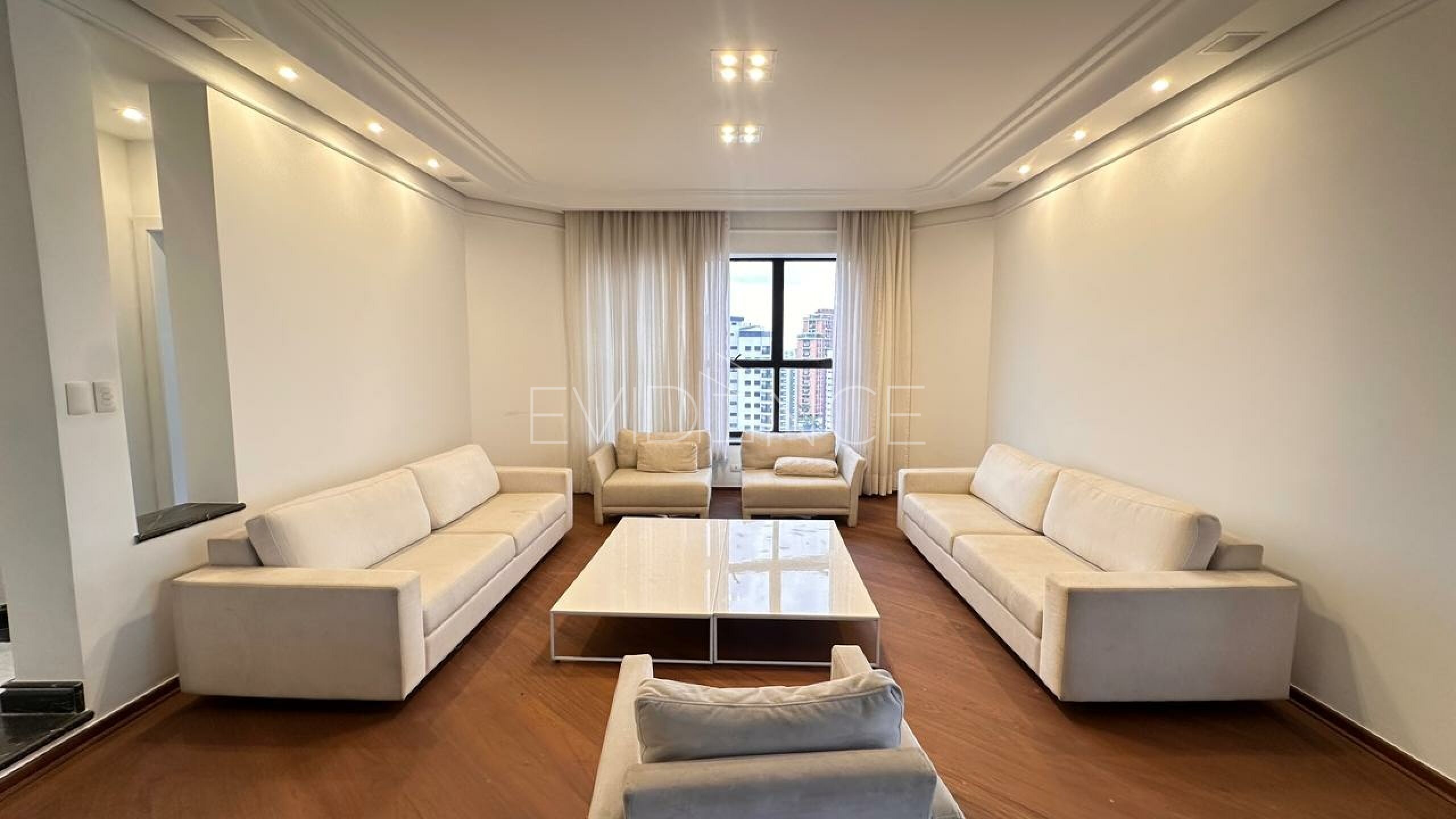 Cobertura com 500m², 4 dormitórios, 4 suítes, 5 vagas no bairro Vila Gomes Cardim em São Paulo