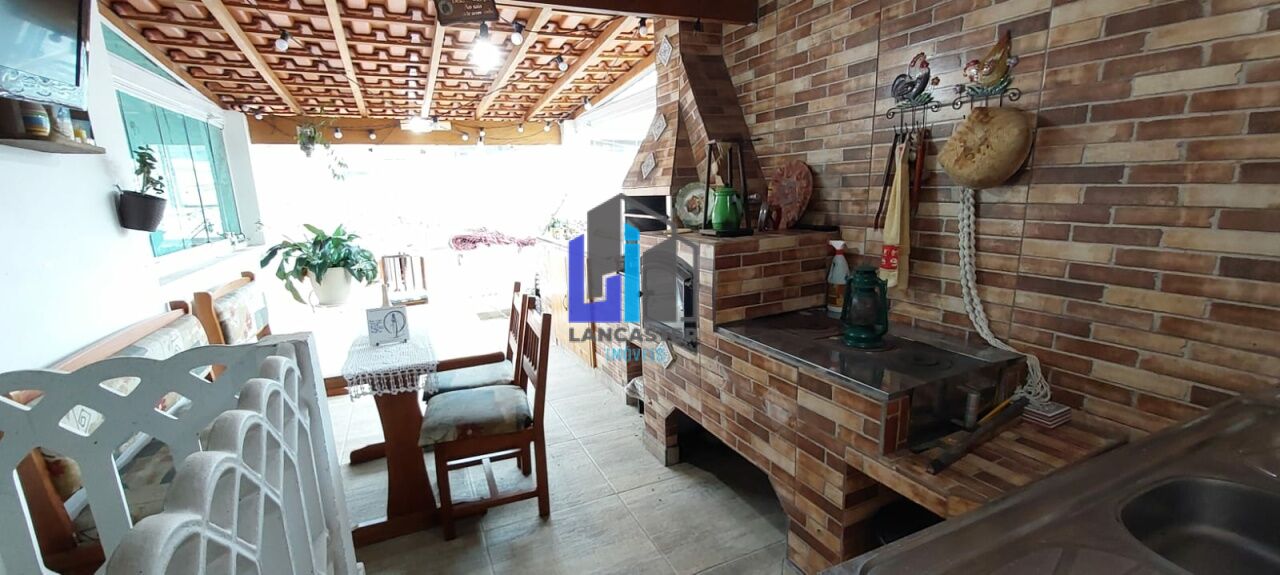 Sobrado com 2 dormitórios, 2 suítes, na Vila Lucinda