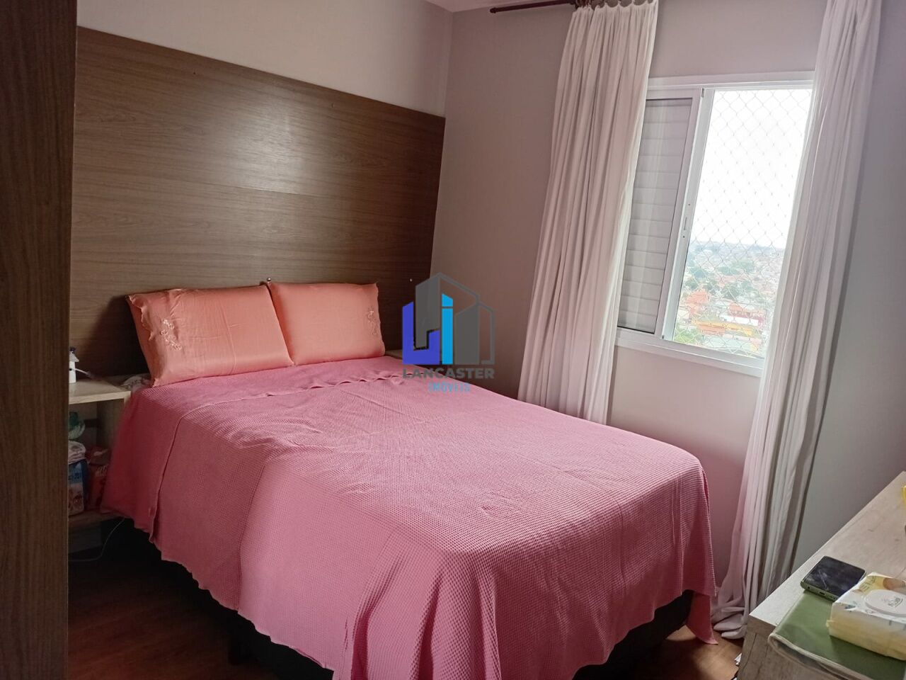 Apartamento com 2 dormitórios e 1 vaga de garagem, no Jardim Utinga