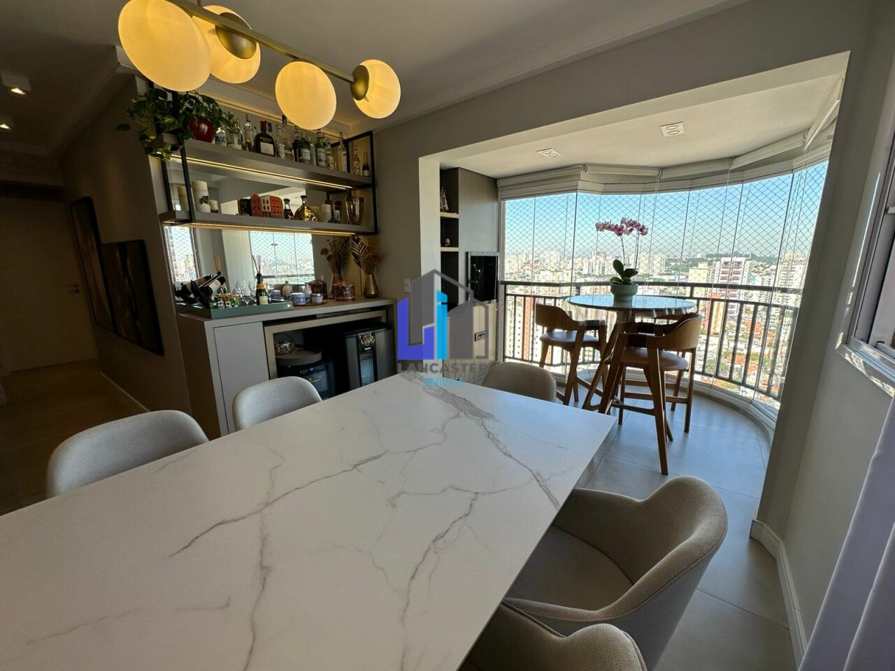 Apartamento exclusivo - 20° andar com vista livre e 3 suítes - Valparaíso