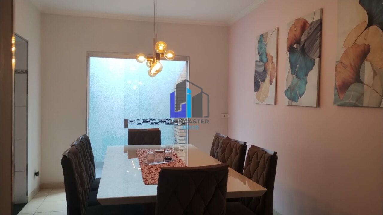 Sobrado com 4 dormitórios, 2 vagas de garagem, Jardim Utinga