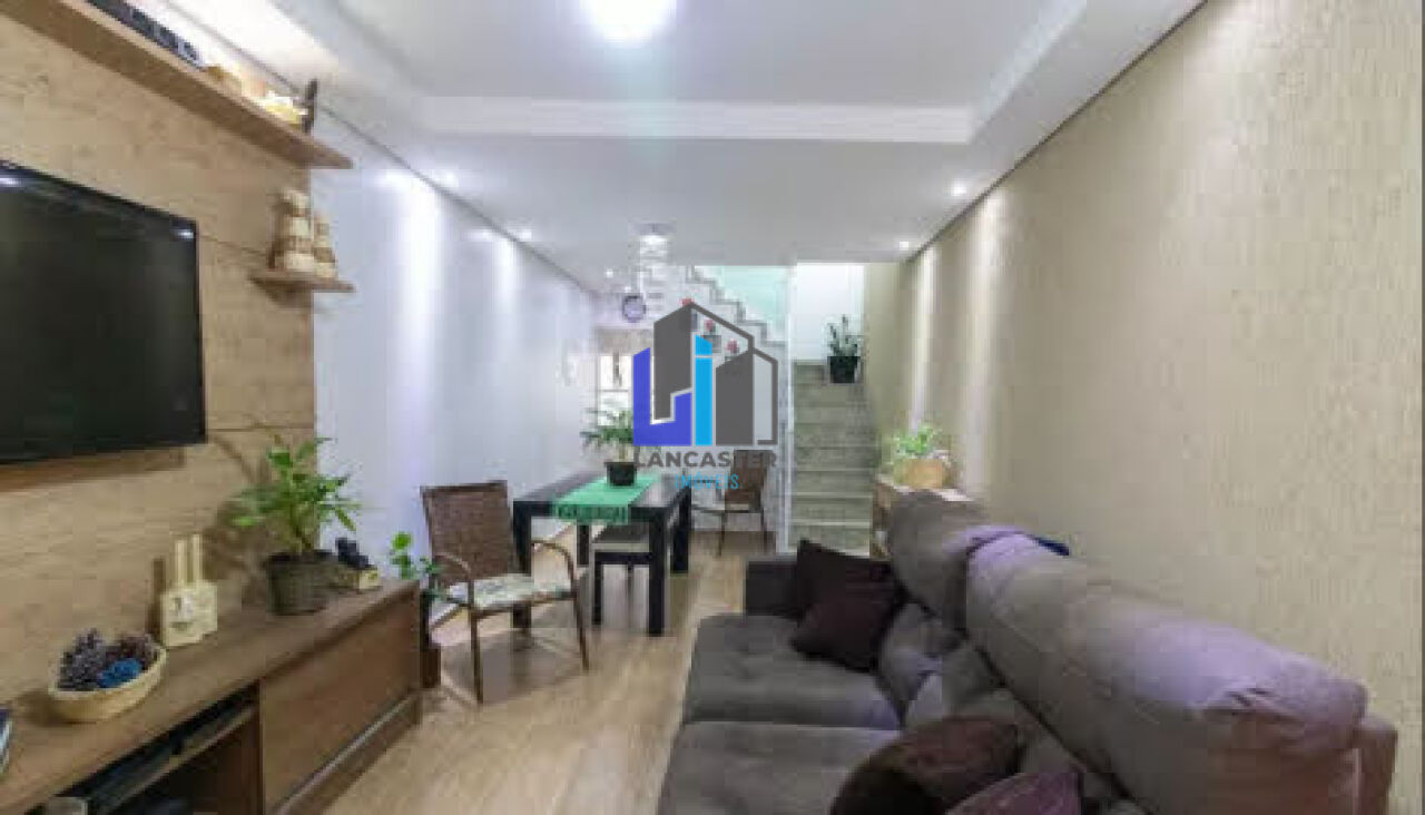 Lindo Sobrado com 3 Dormitórios, Suíte com Closet e Área Gourmet na Vila Pires