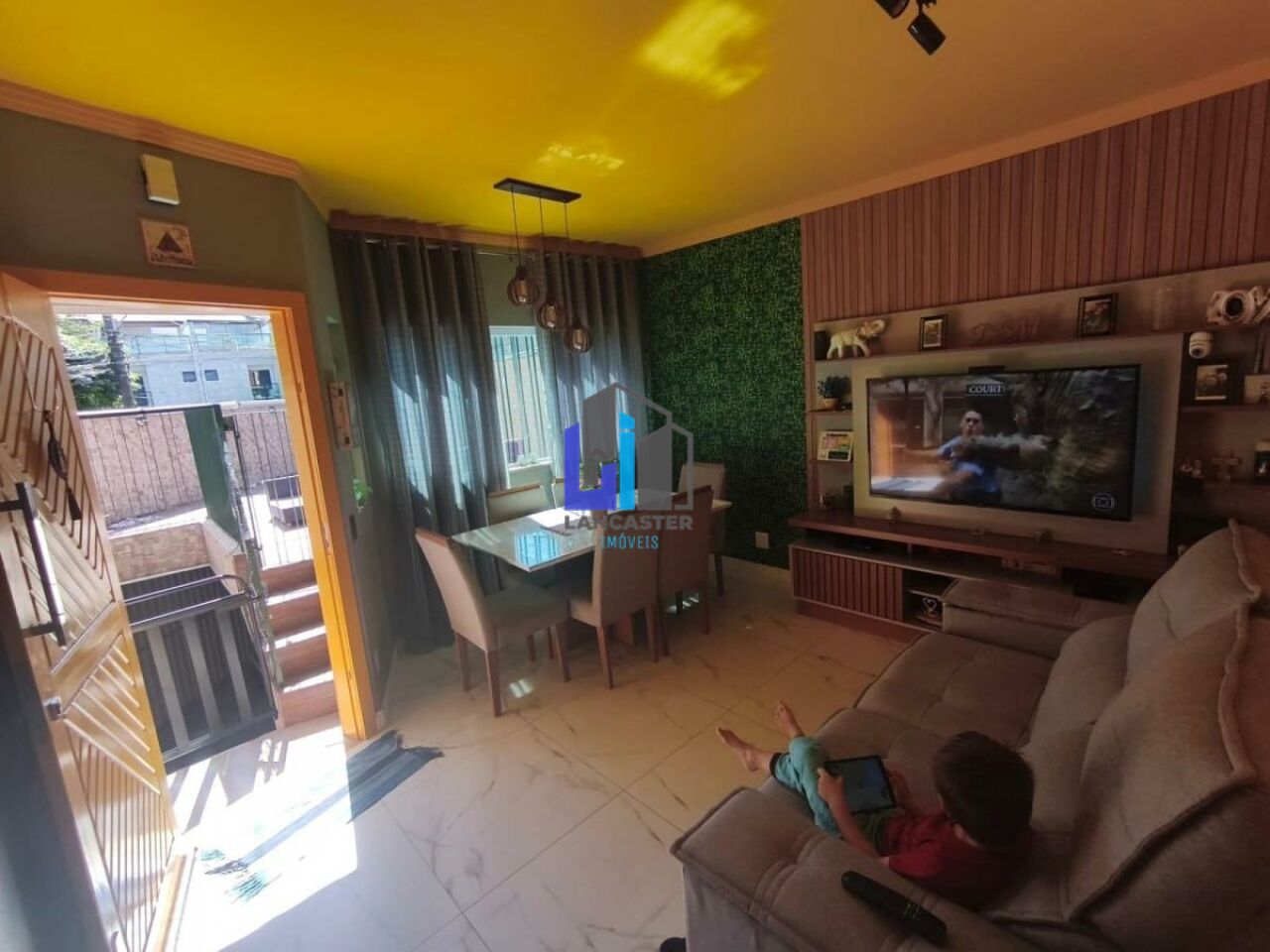 Sobrado com 2 dormitórios, 1 suíte, 1 vaga, no Parque Novo Oratório