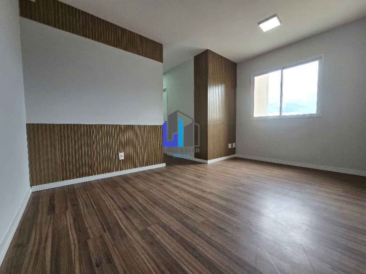 Apartamento com 2 dormitórios, 1 vaga, no Jardim Utinga.