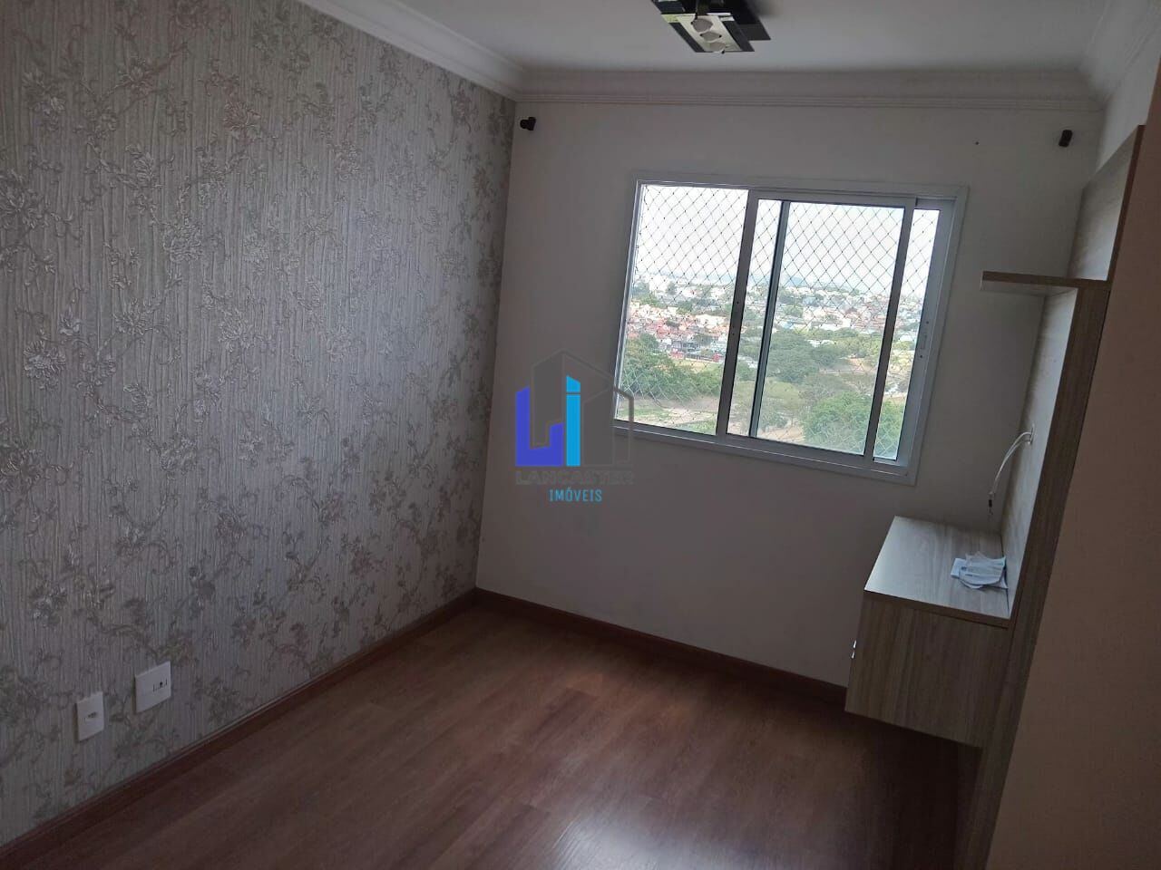 Apartamento com 2 dormitórios, 1 vaga, no Jardim Utinga.