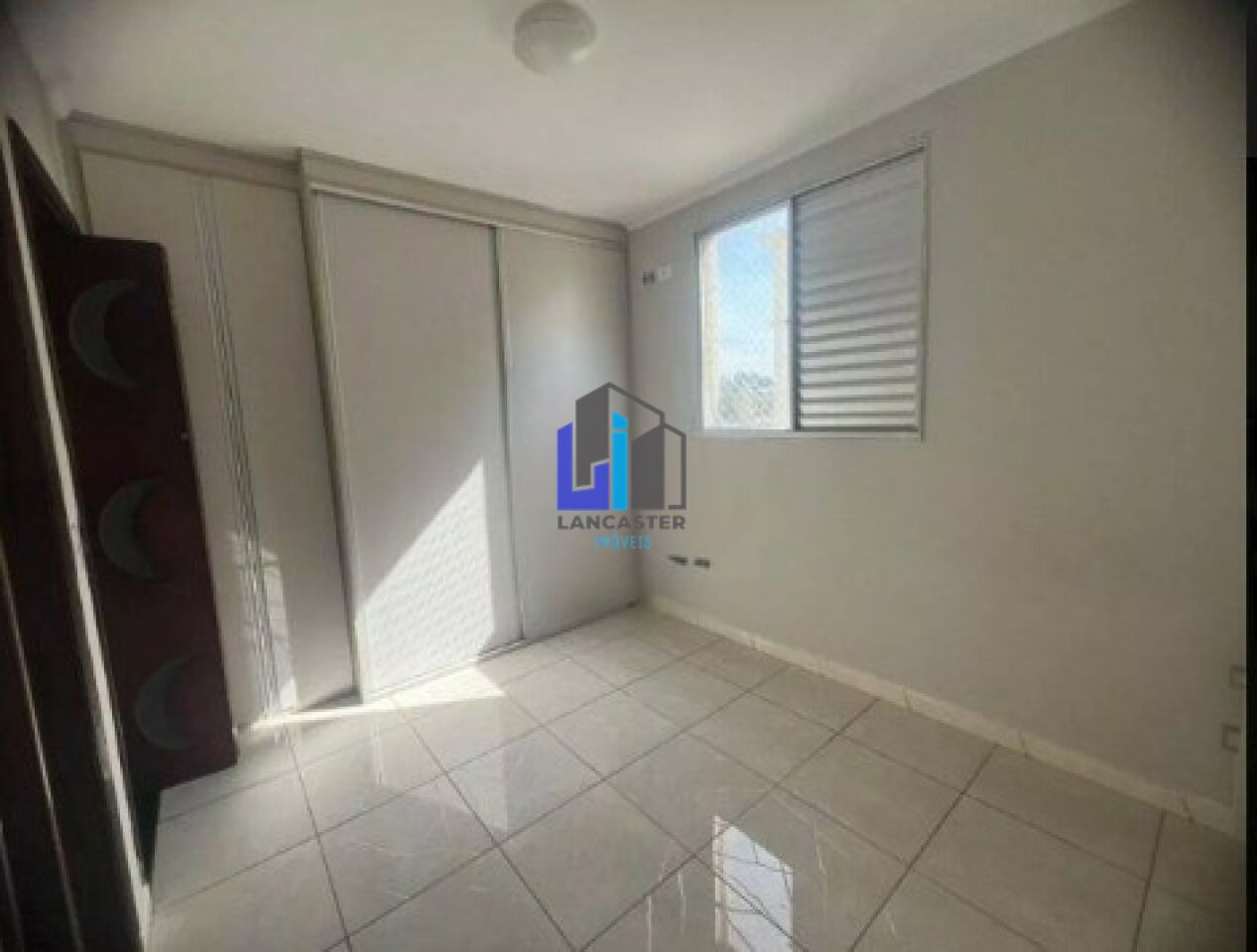 Foto 12 - LA1200
