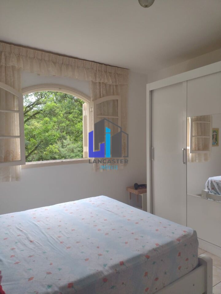 Casa à Venda no Riacho Grande - Amplo Terreno, Churrasqueira e Potencial para Ampliação