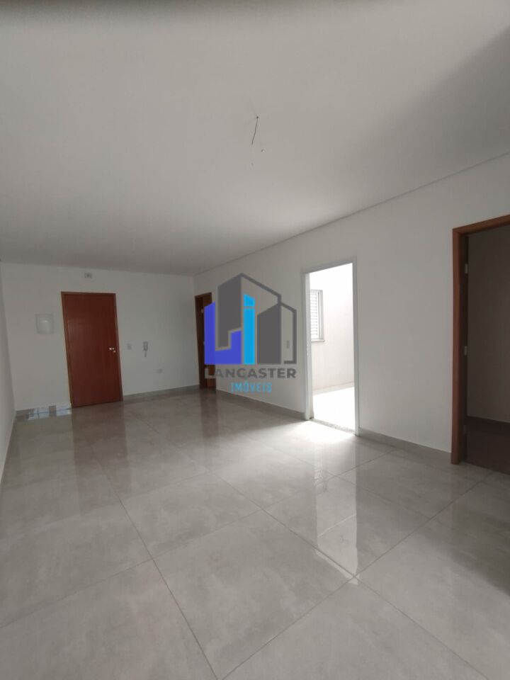  Apartamento Novo com Quintal na Vila América
