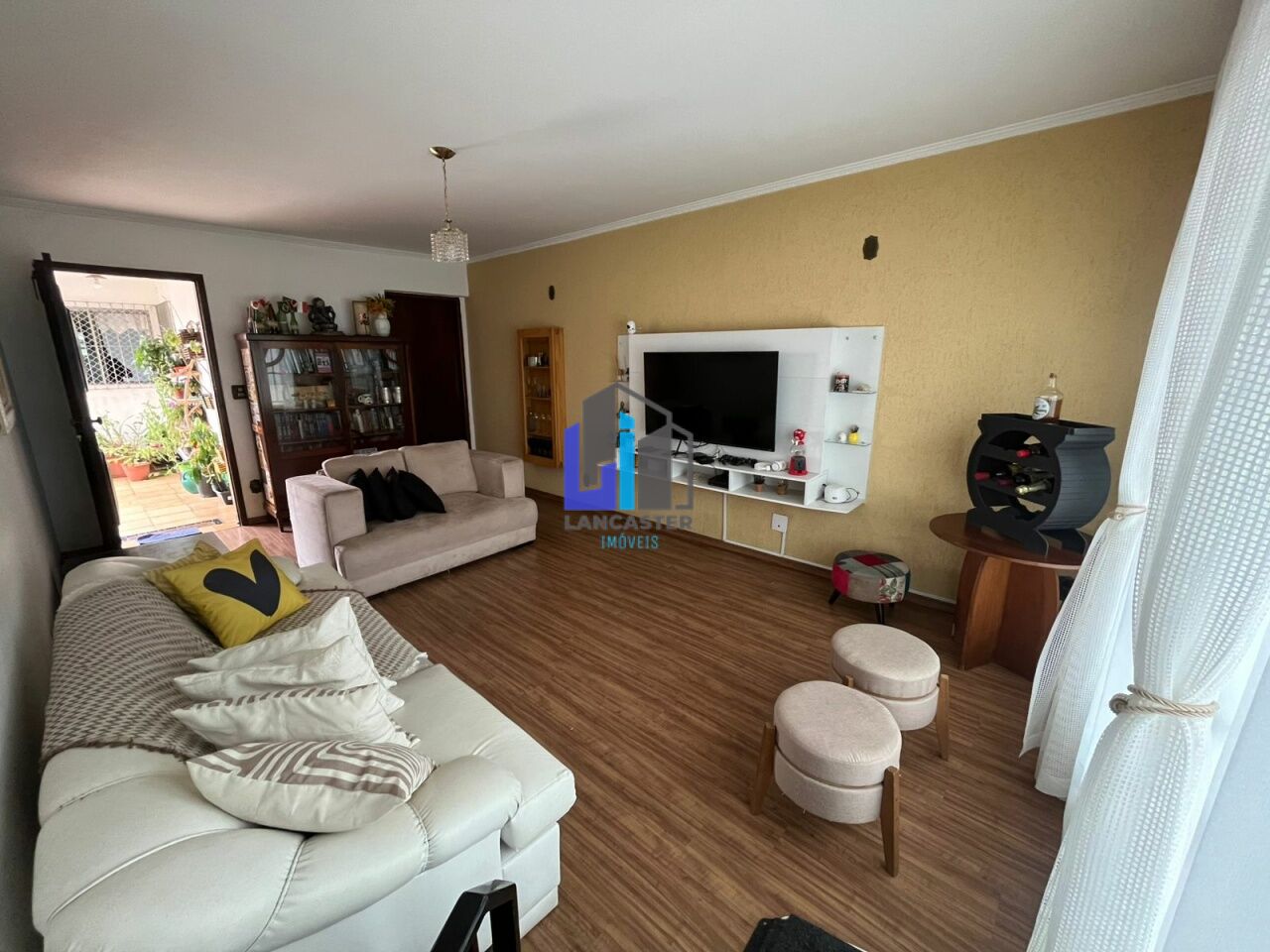 Sobrado Espaçoso com 308m² (Melhor valor de m² da região) - Vila Bela Vista, Santo André