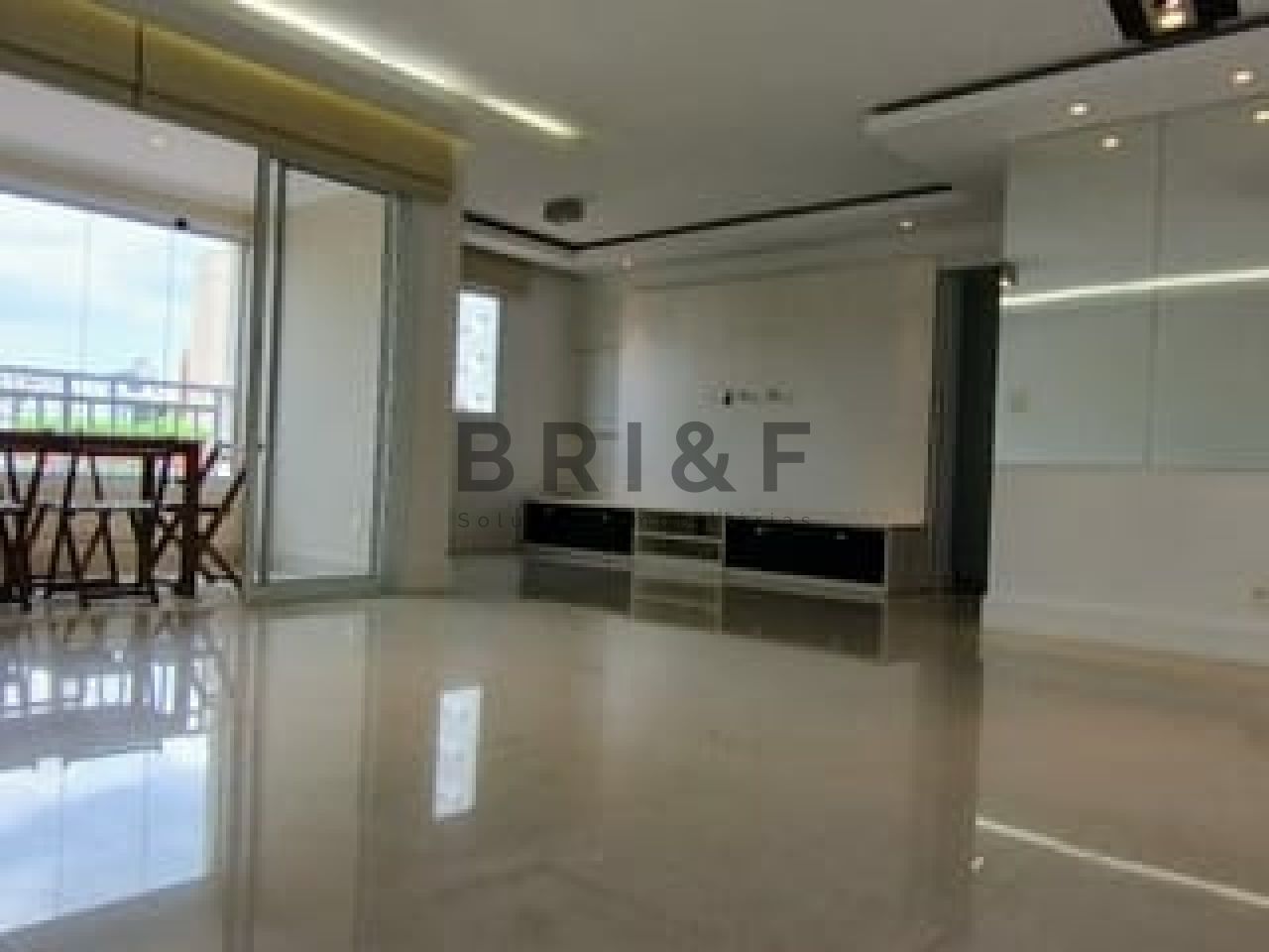 Apartamento para Venda - Vila Cordeiro