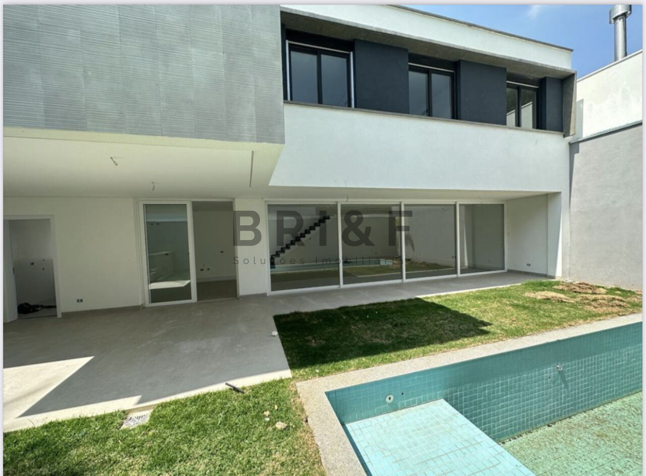 Condomínio para Venda - Campo Belo