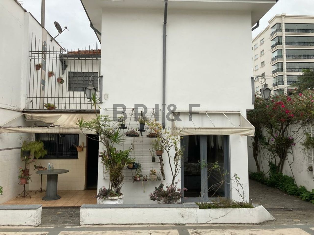 Casa Assobradada para Venda - Parque Colonial