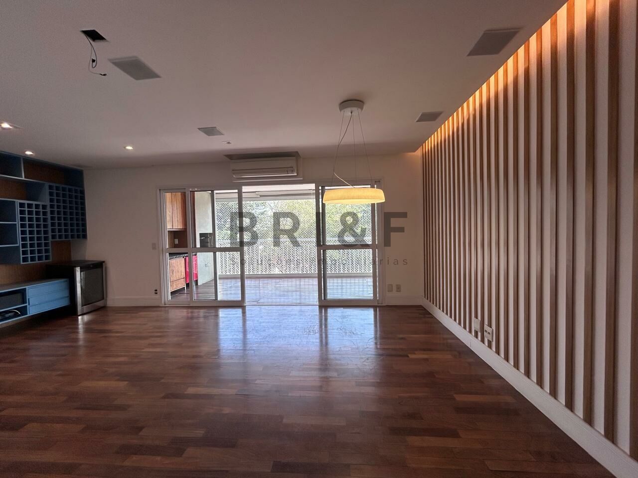 Apartamento para Venda - Vila Cordeiro