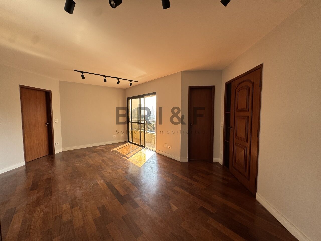 Apartamento para Venda - Parque Colonial