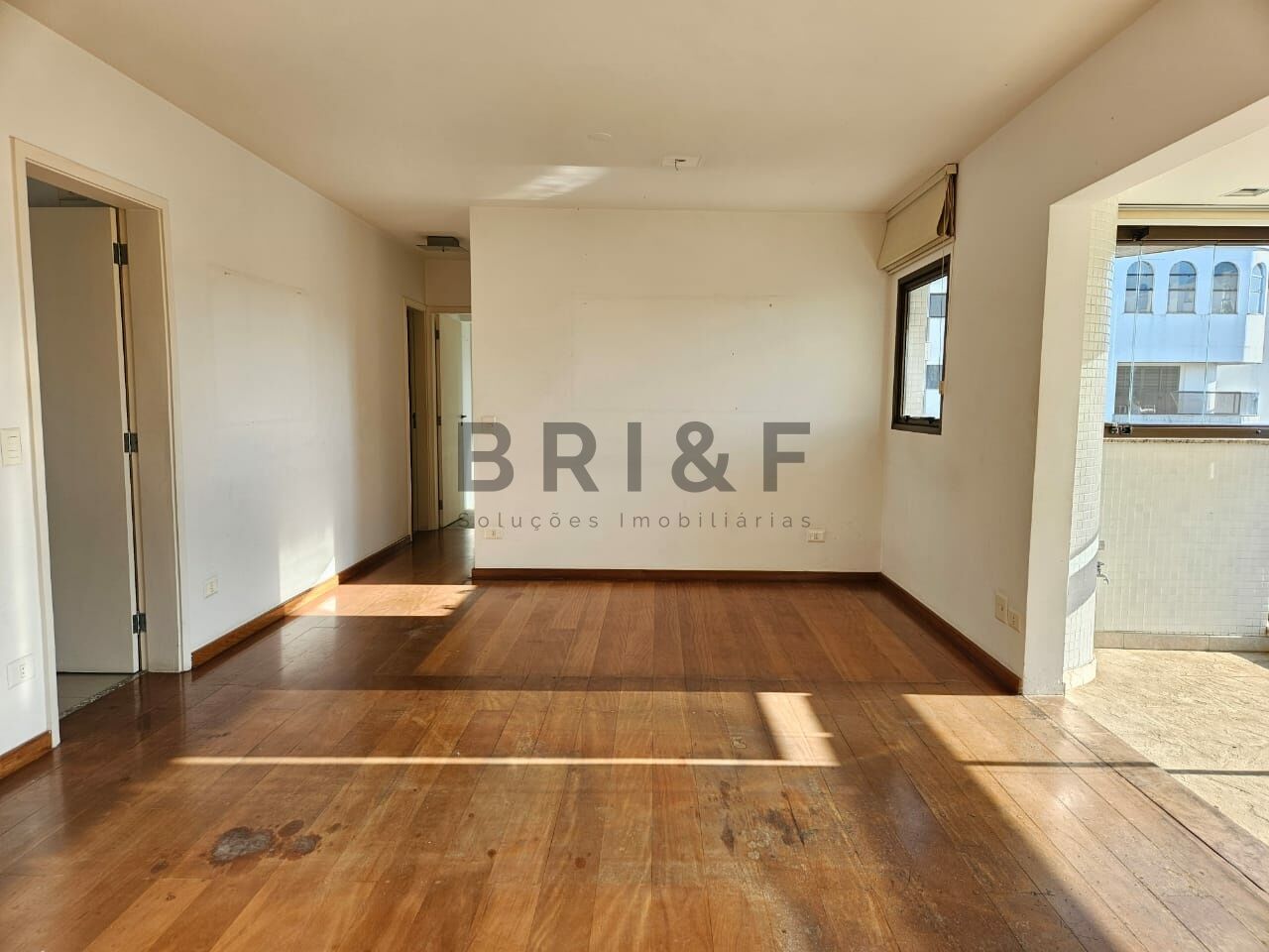 Apartamento para Venda - Moema