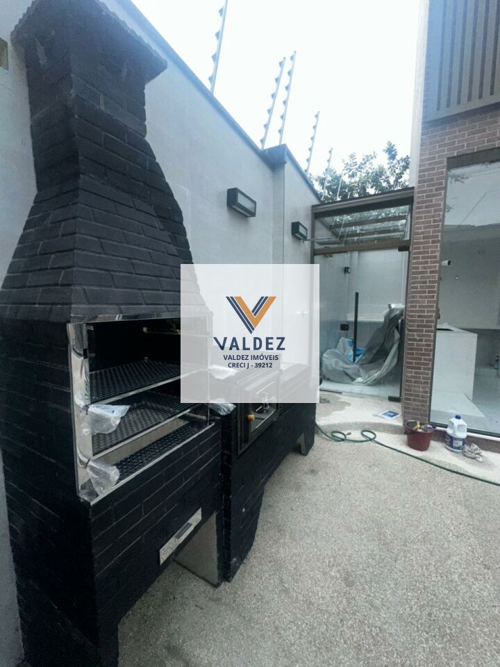 Casa Assobradada para Venda - Campo Grande