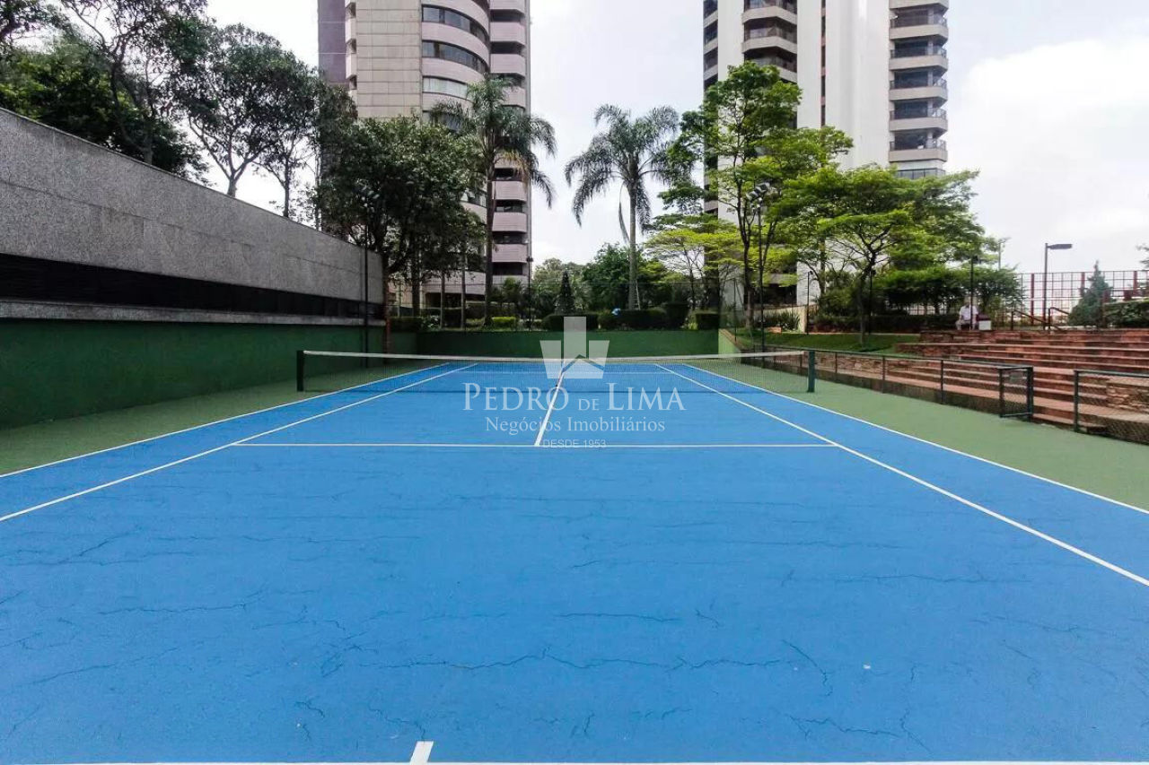 Apartamento 542m², 4 suítes 5 vagas. Condomínio Chácara Anália Franco.