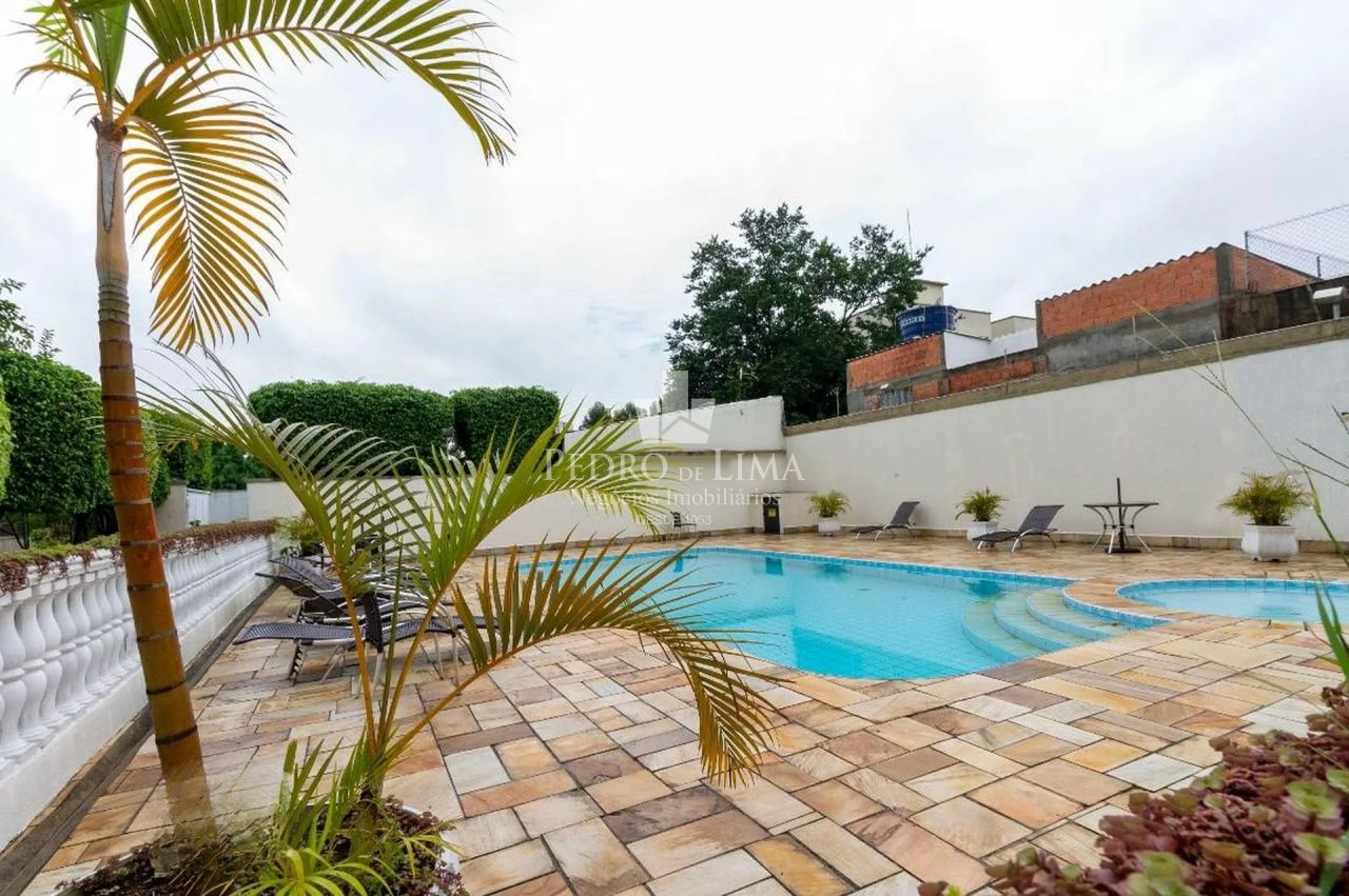 Apartamento em andar alto com 77m², sol da manhã na Penha