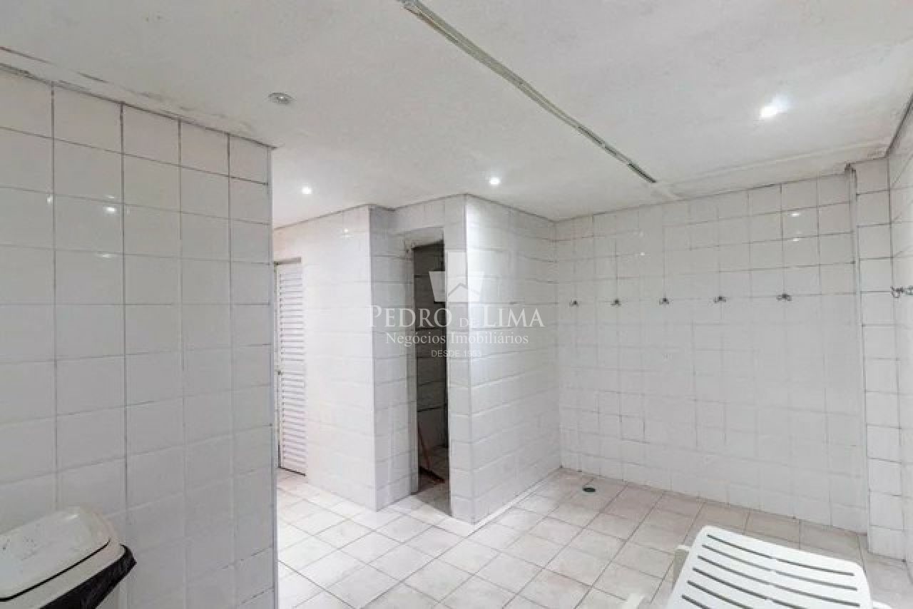 Apartamento em andar alto com 77m², sol da manhã na Penha