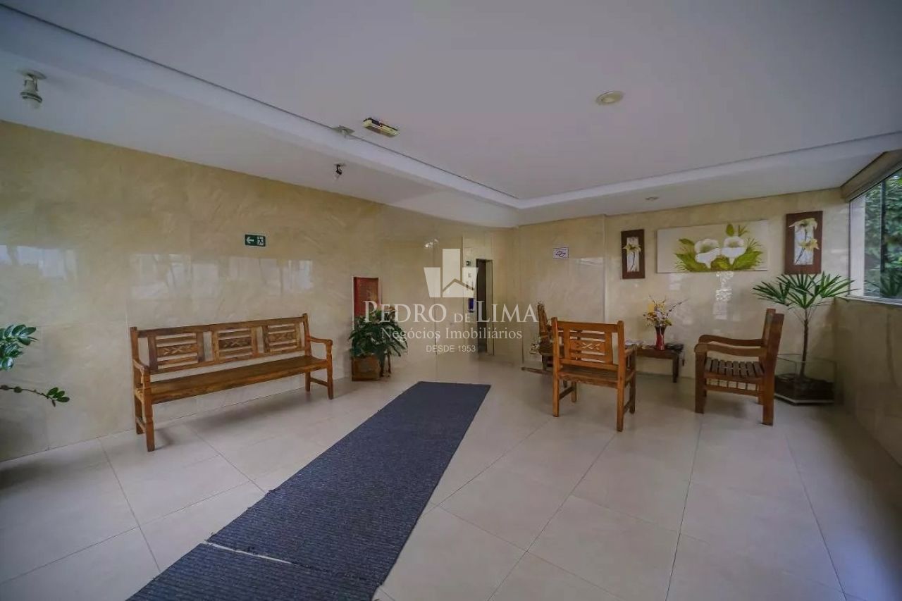 Apartamento na região do Cangaiba 