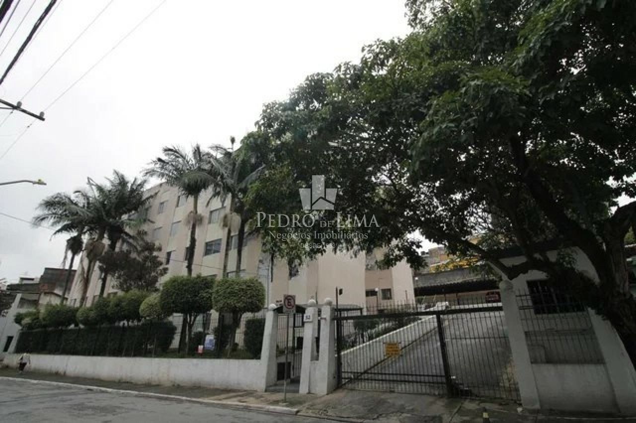 Apartamento na região do Cangaiba 